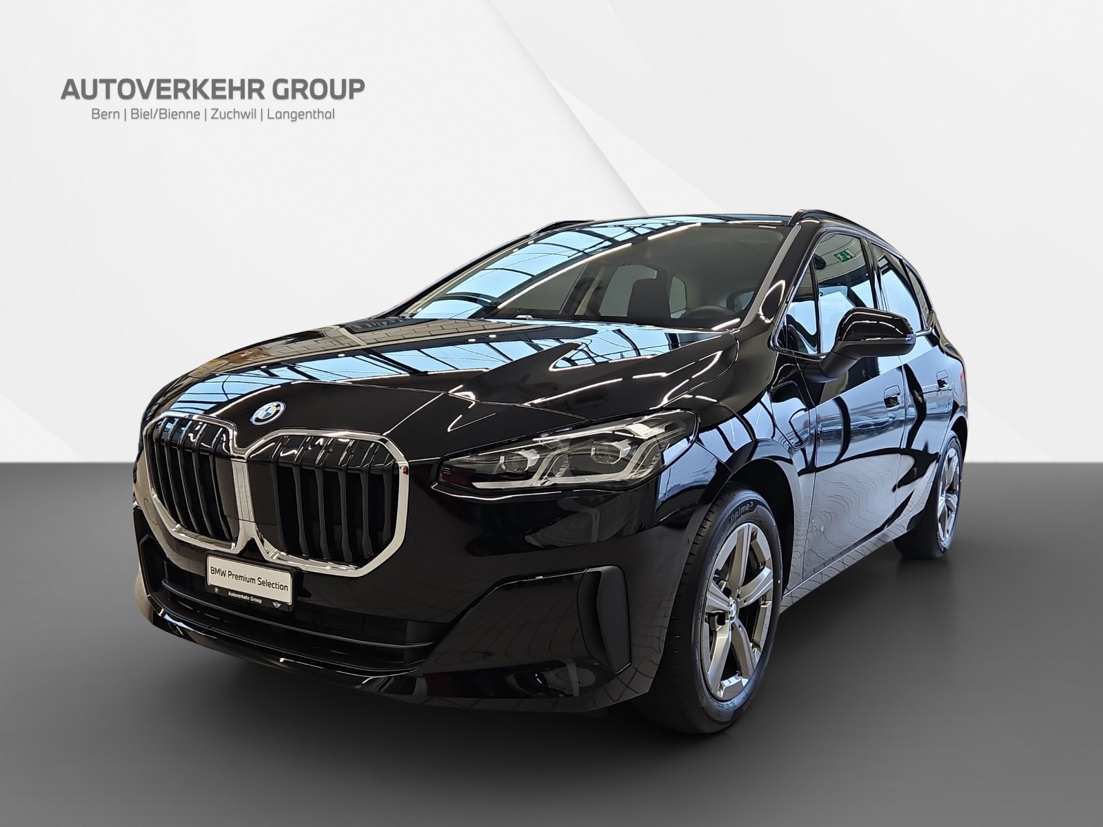BMW 230e xDrive Active Tourer-image-0