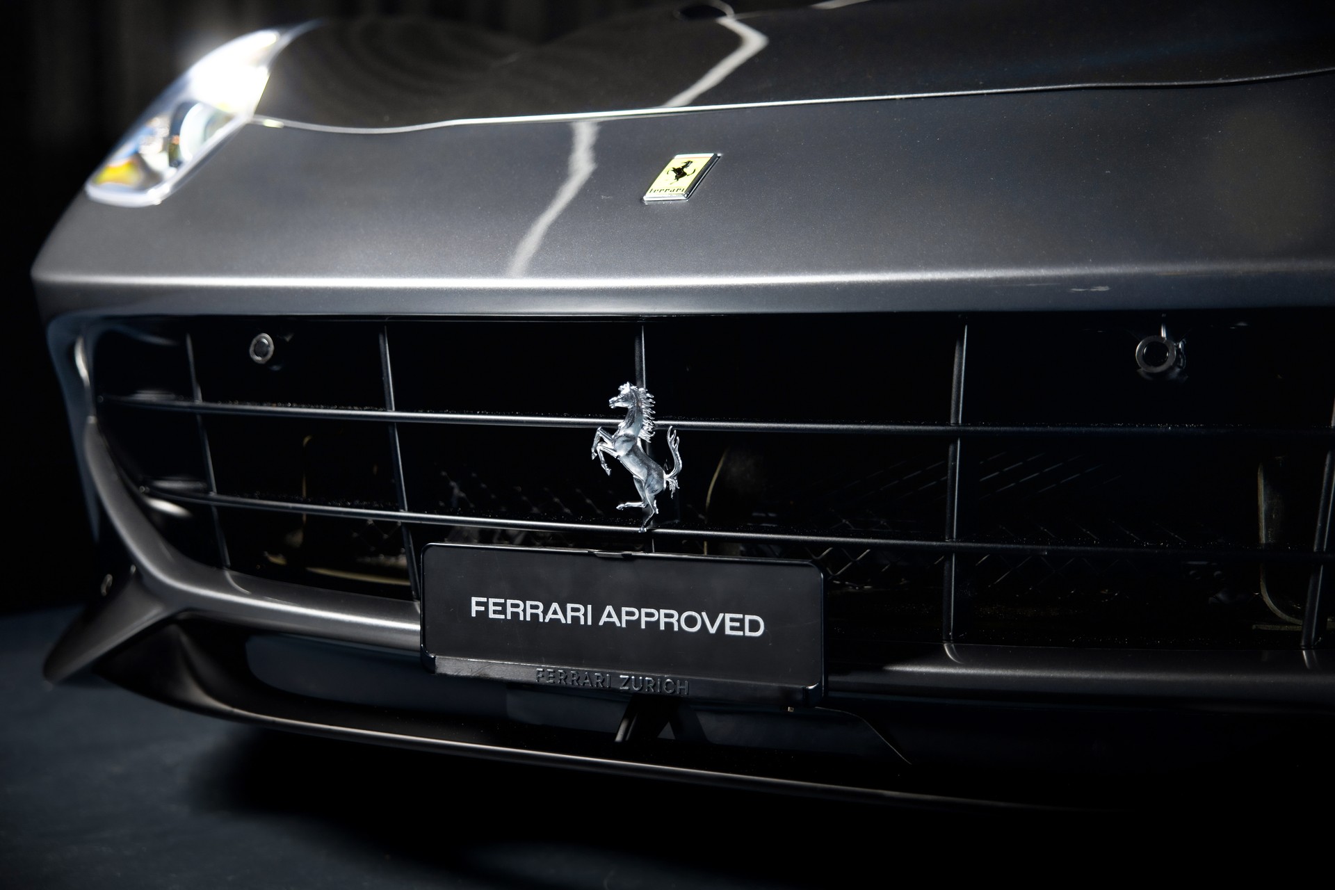FERRARI F12 Berlinetta-image-9