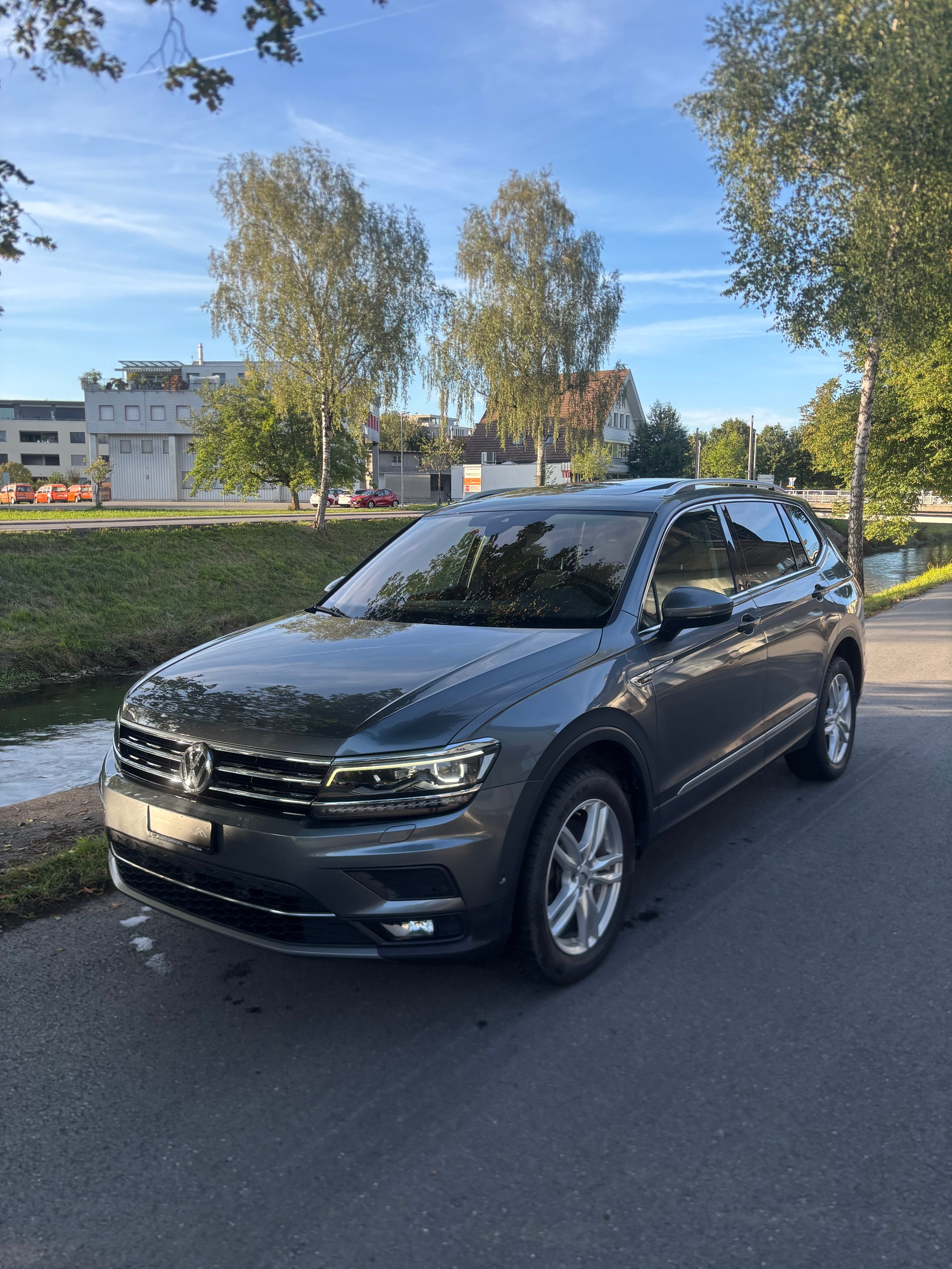 VW Tiguan Allspace 2.0TSI Highline 4Motion DSG-image-1