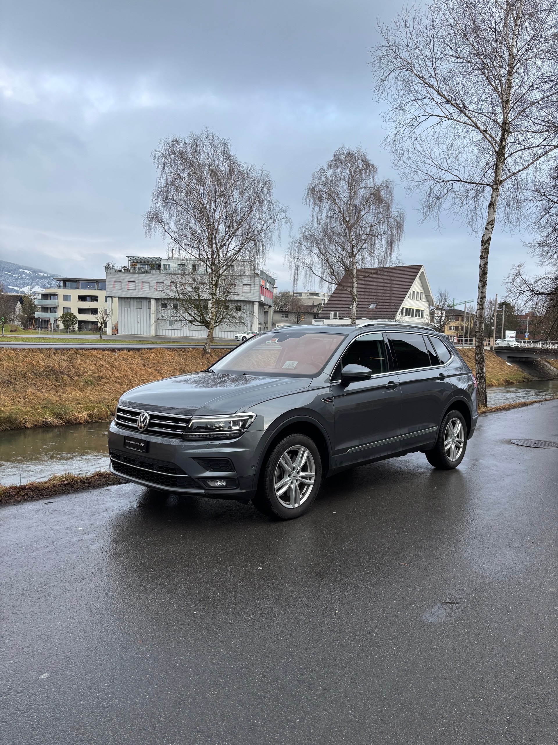 VW Tiguan Allspace 2.0TSI Highline 4Motion DSG-image-2
