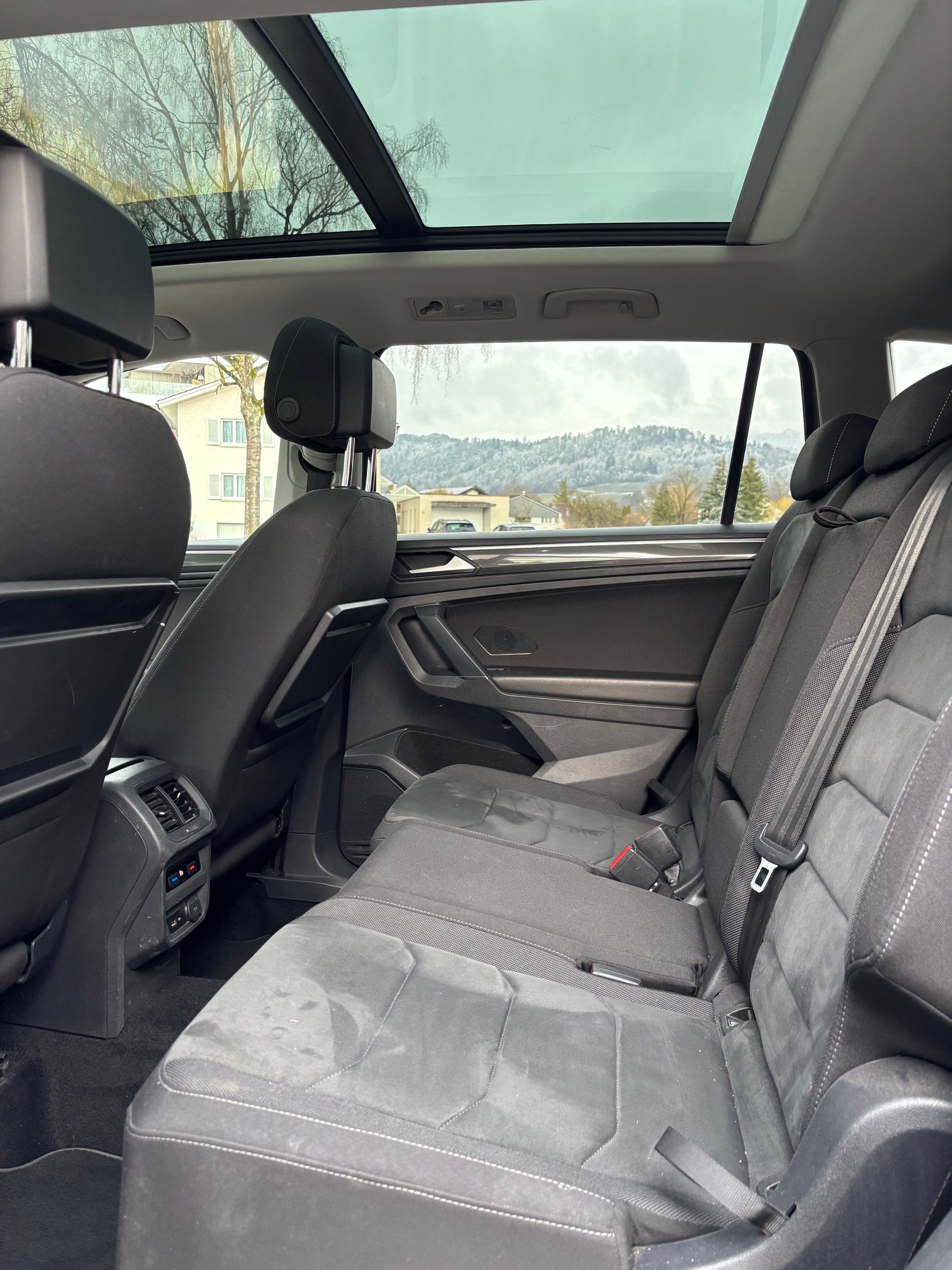 VW Tiguan Allspace 2.0TSI Highline 4Motion DSG-image-14