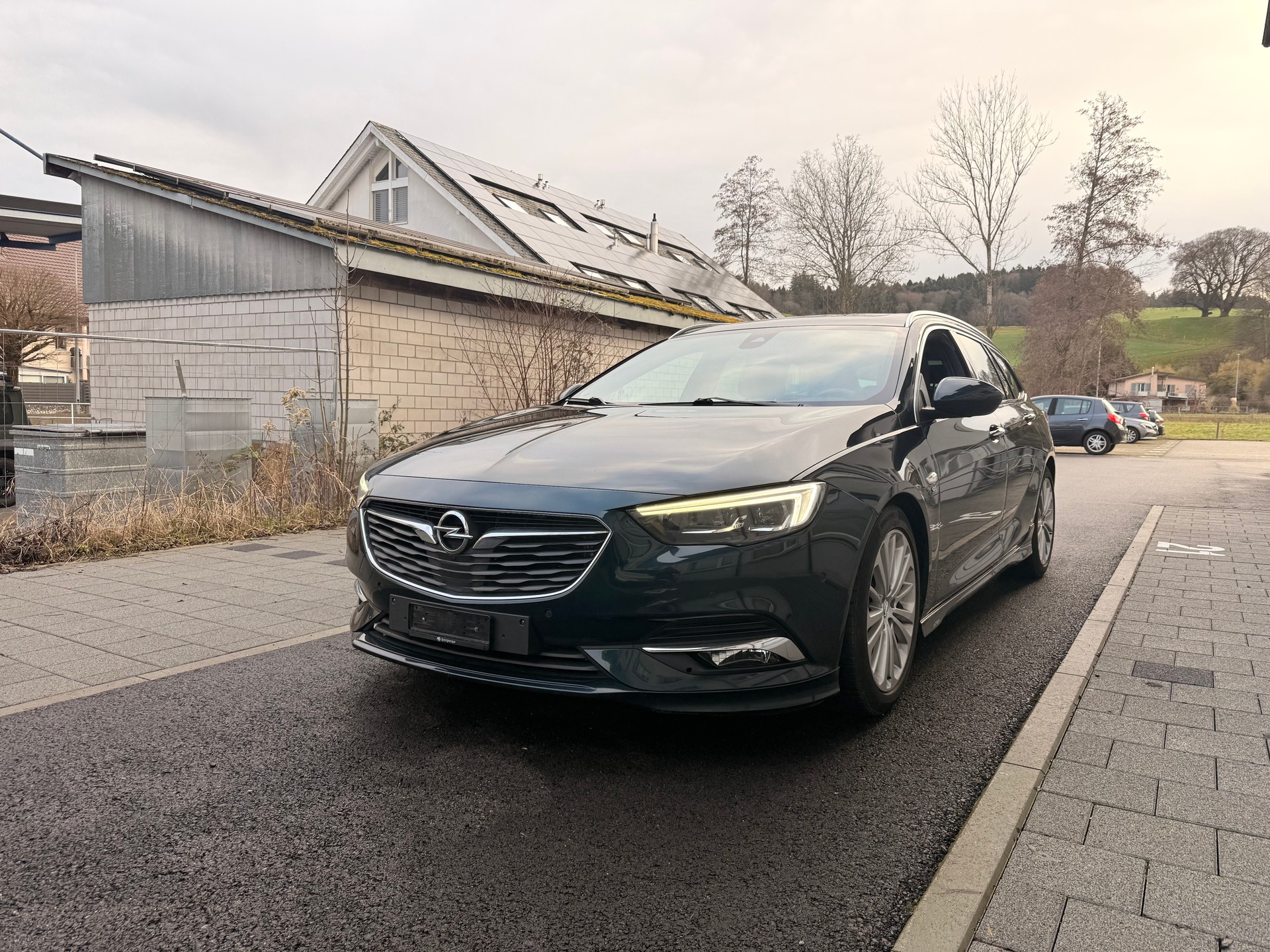 OPEL Insignia 2.0 T Sports Tourer Excellence 4WD Automat.-image-3