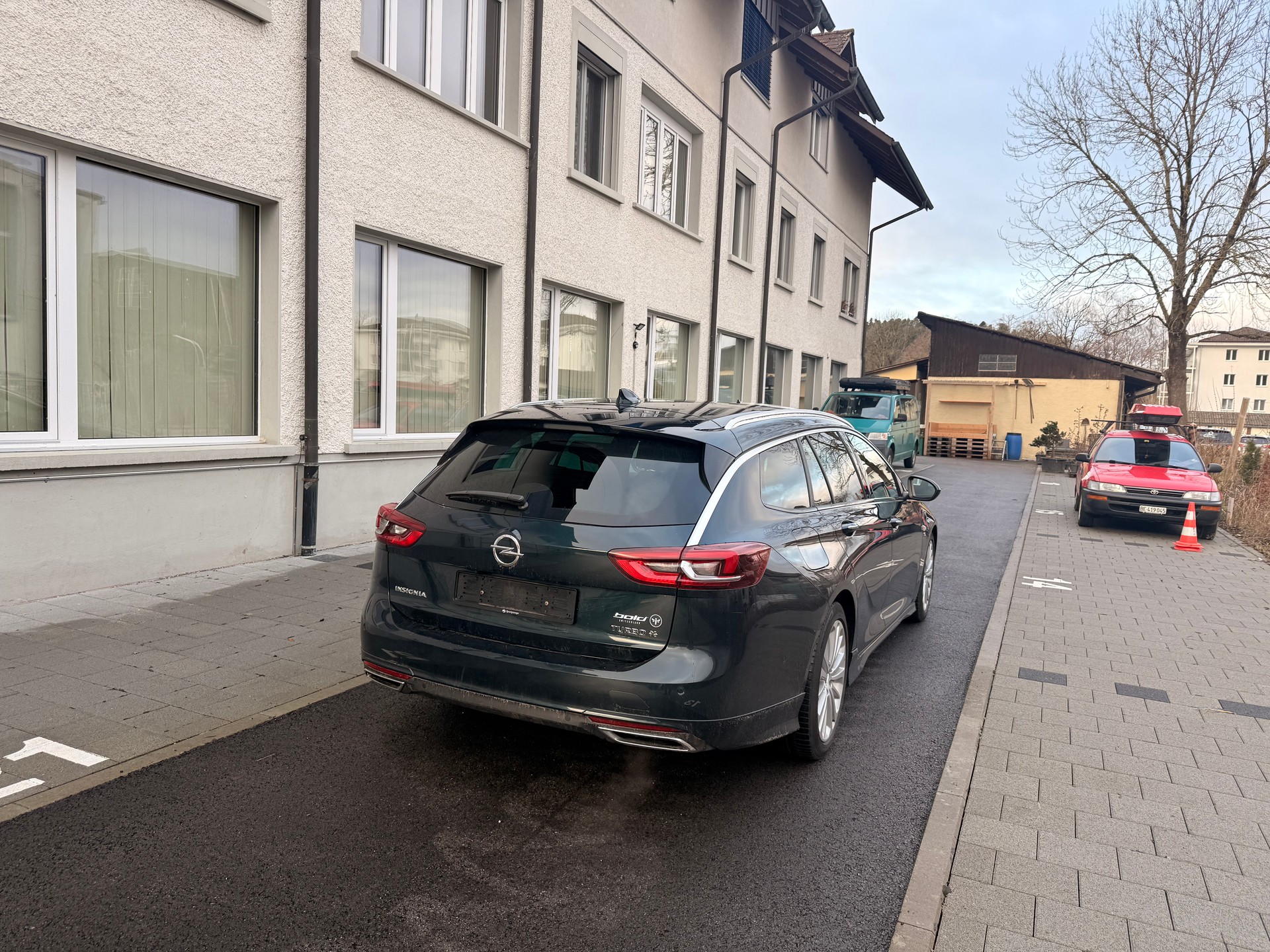 OPEL Insignia 2.0 T Sports Tourer Excellence 4WD Automat.-image-4
