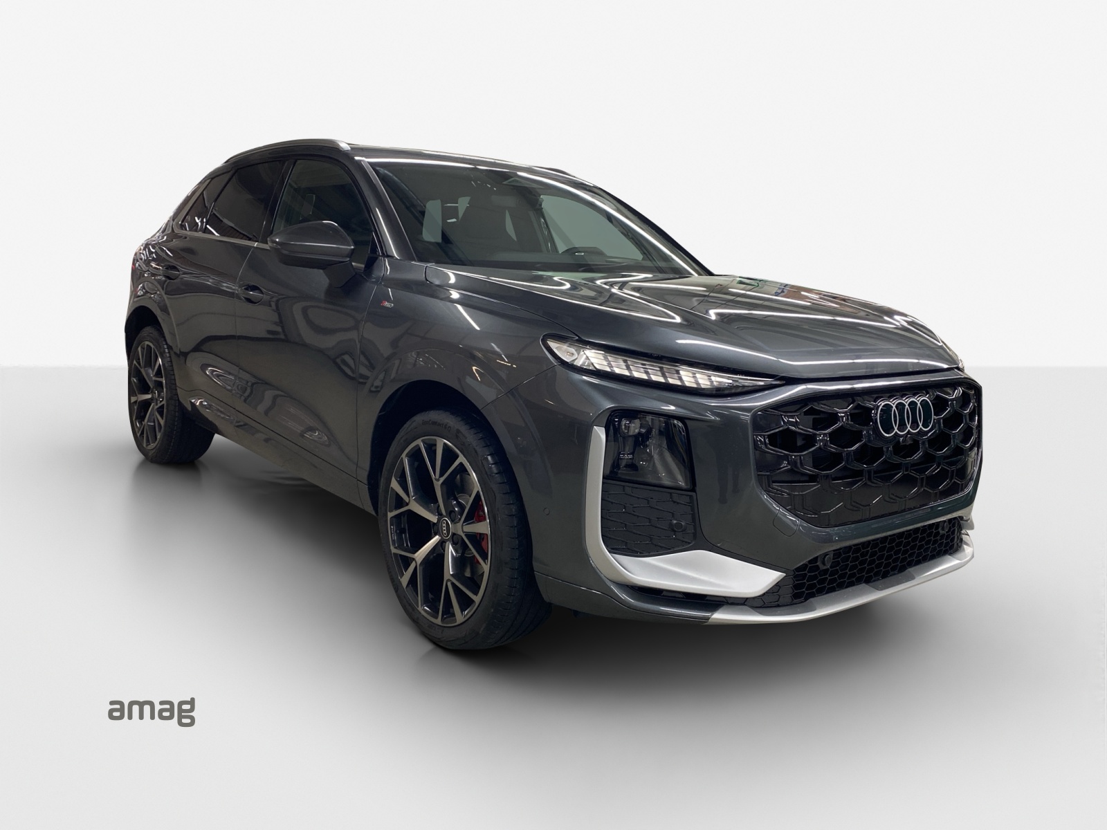 AUDI Q3 SUV 110 kW TFSI S tronic-image-4