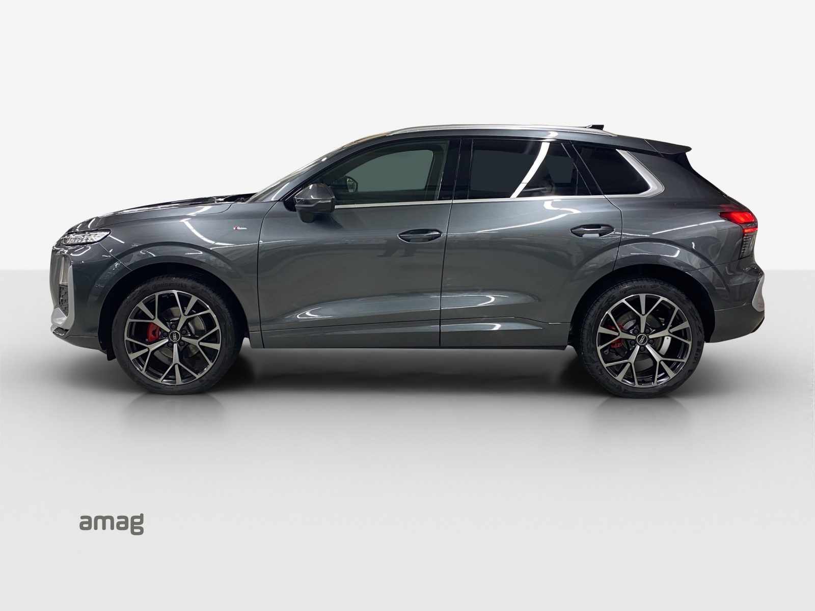 AUDI Q3 SUV 110 kW TFSI S tronic-image-2