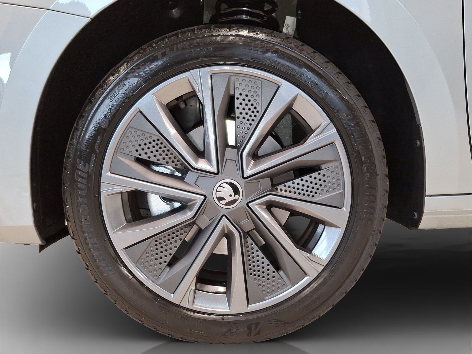 SKODA Fabia 1.5 TSI Dynamic DSG-image-13