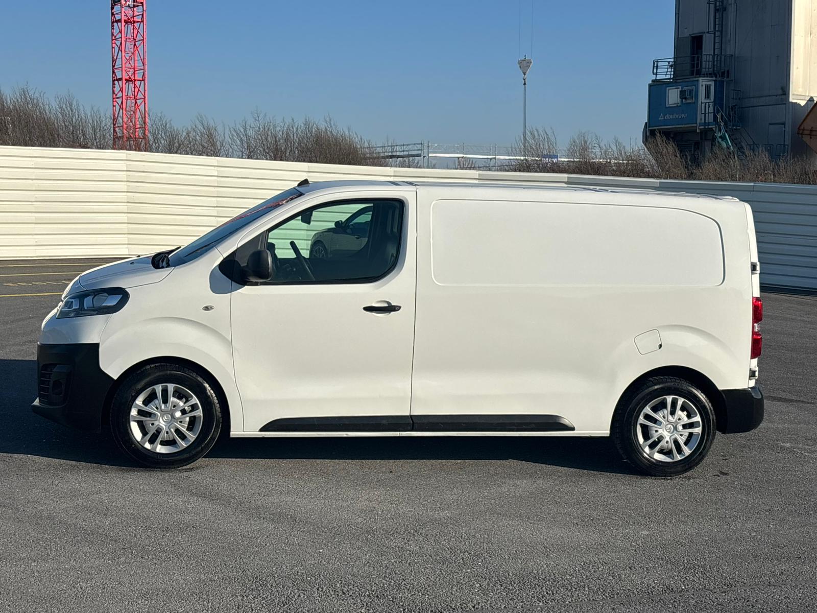 CITROEN Jumpy 1.6 BlueHDi 95 M Komfort-image-19