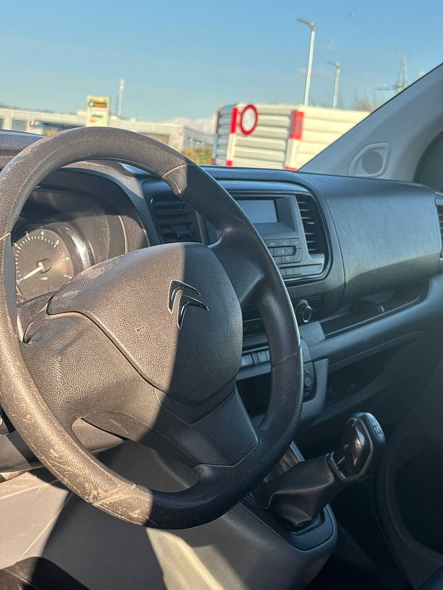 CITROEN Jumpy 1.6 BlueHDi 95 M Komfort-image-24