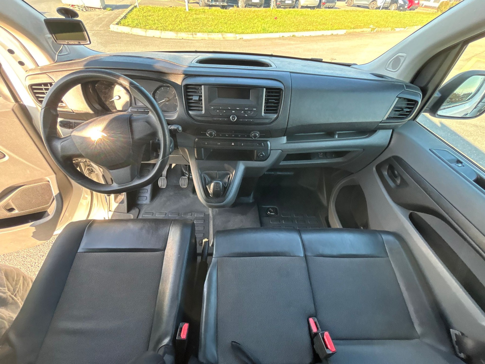 CITROEN Jumpy 1.6 BlueHDi 95 M Komfort-image-2