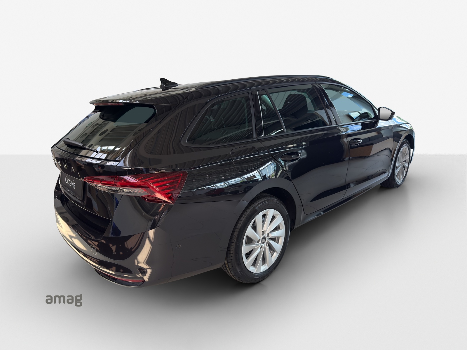 SKODA Octavia Combi 2.0 TDI DSG Selection-image-4