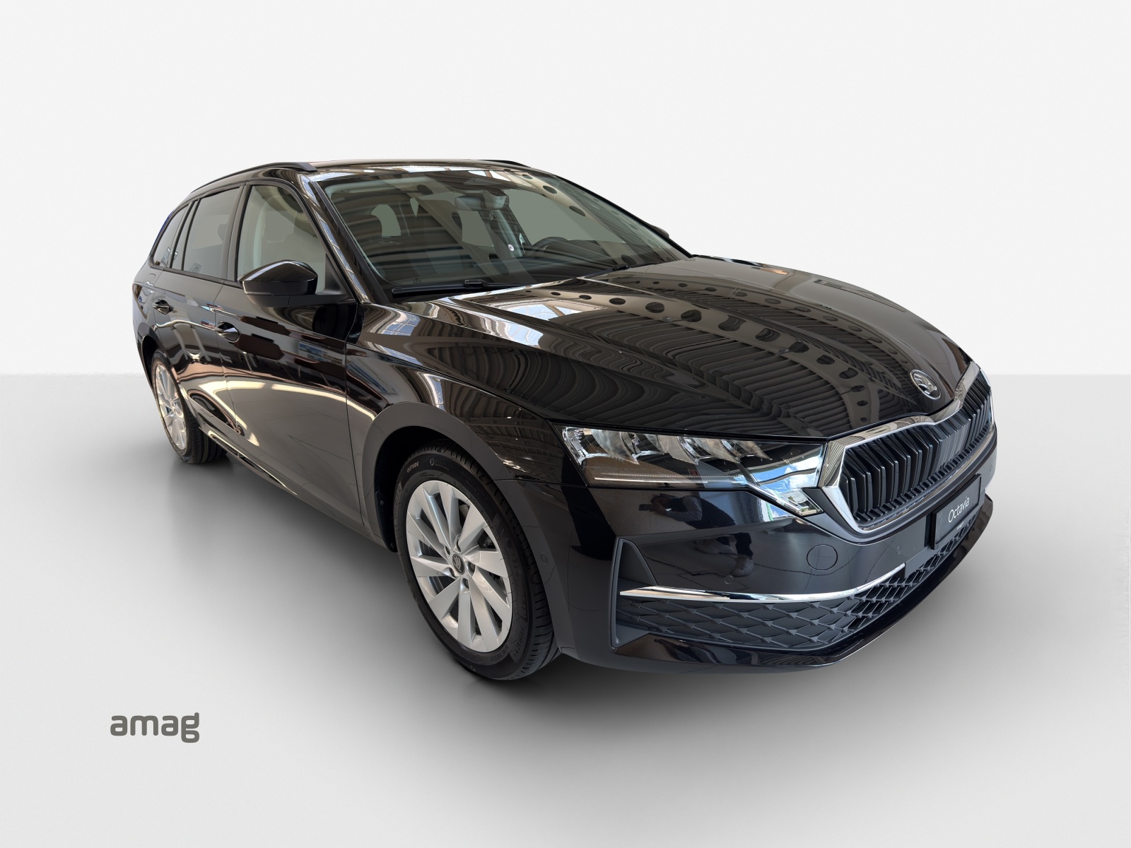 SKODA Octavia Combi 2.0 TDI DSG Selection-image-5