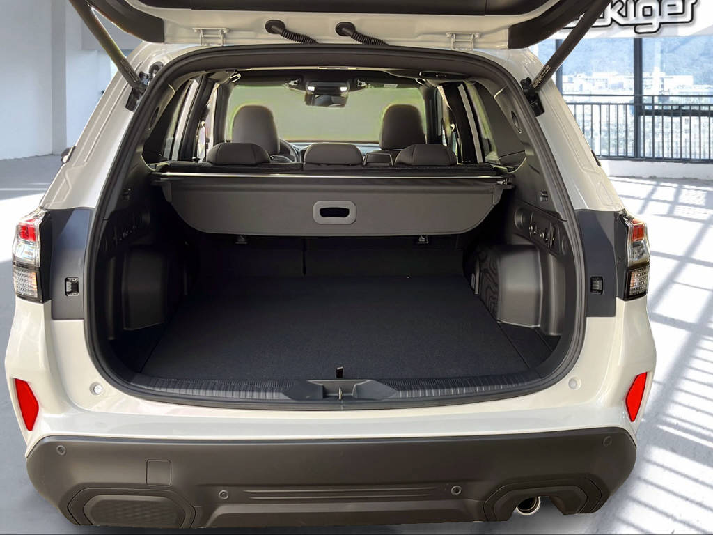 SUBARU Forester Station 2.0i e-Boxer Swiss Plus 2026 Model-image-24
