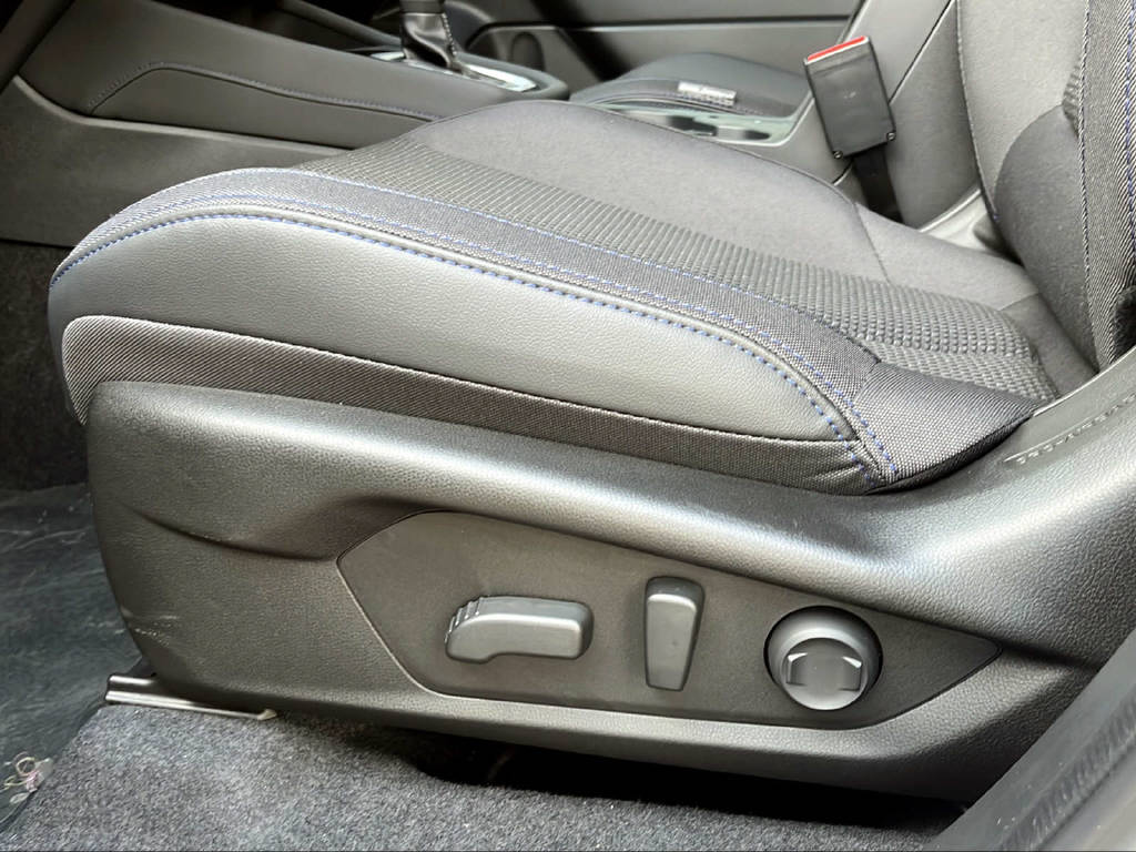 SUBARU Forester Station 2.0i e-Boxer Swiss Plus 2026 Model-image-17