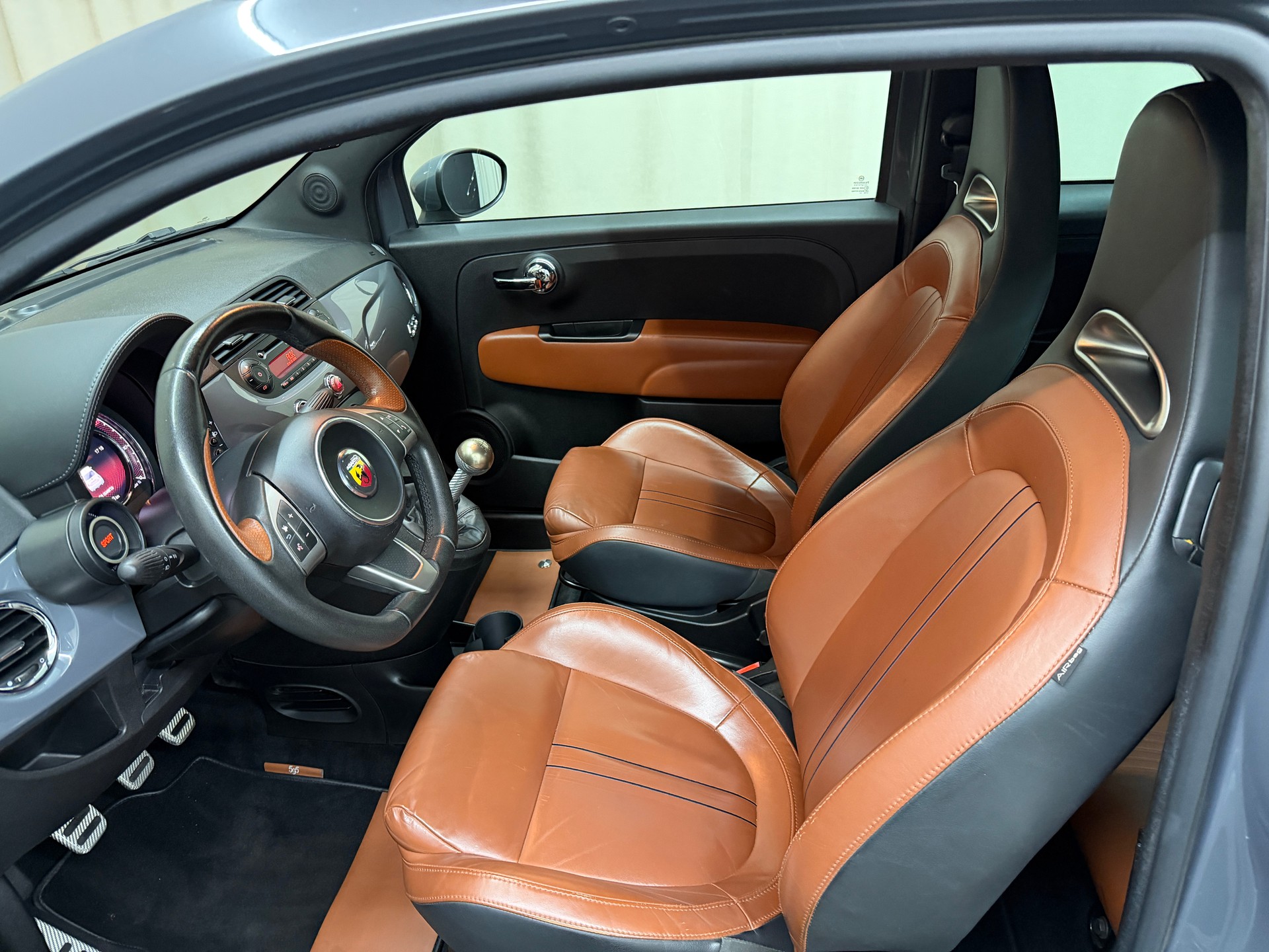 FIAT 595 1.4 16V Turbo Abarth Turismo-image-6