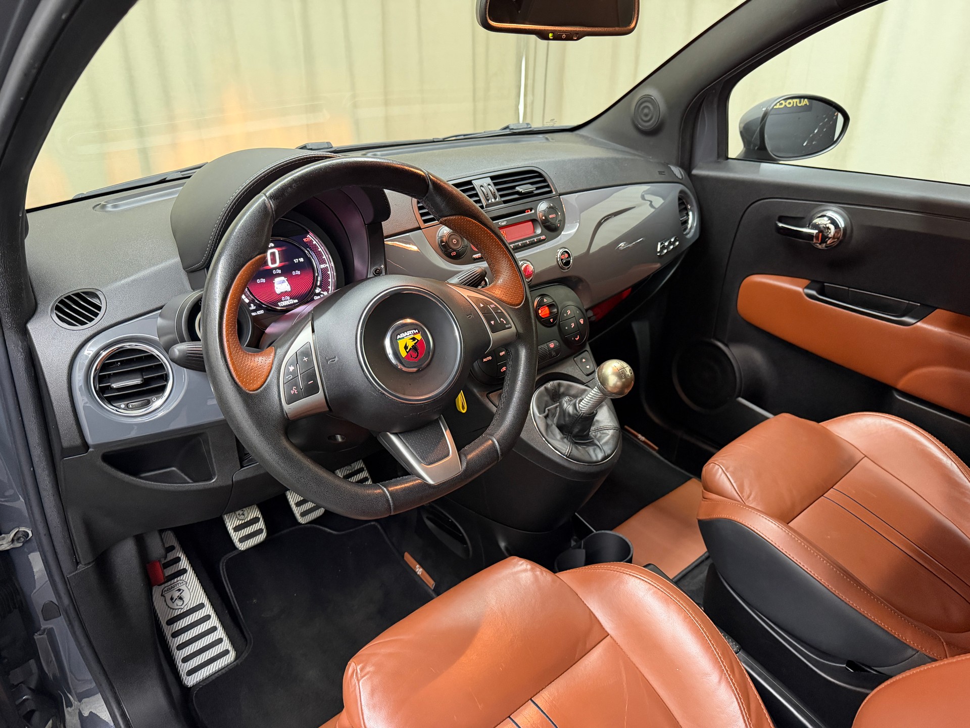 FIAT 595 1.4 16V Turbo Abarth Turismo-image-7
