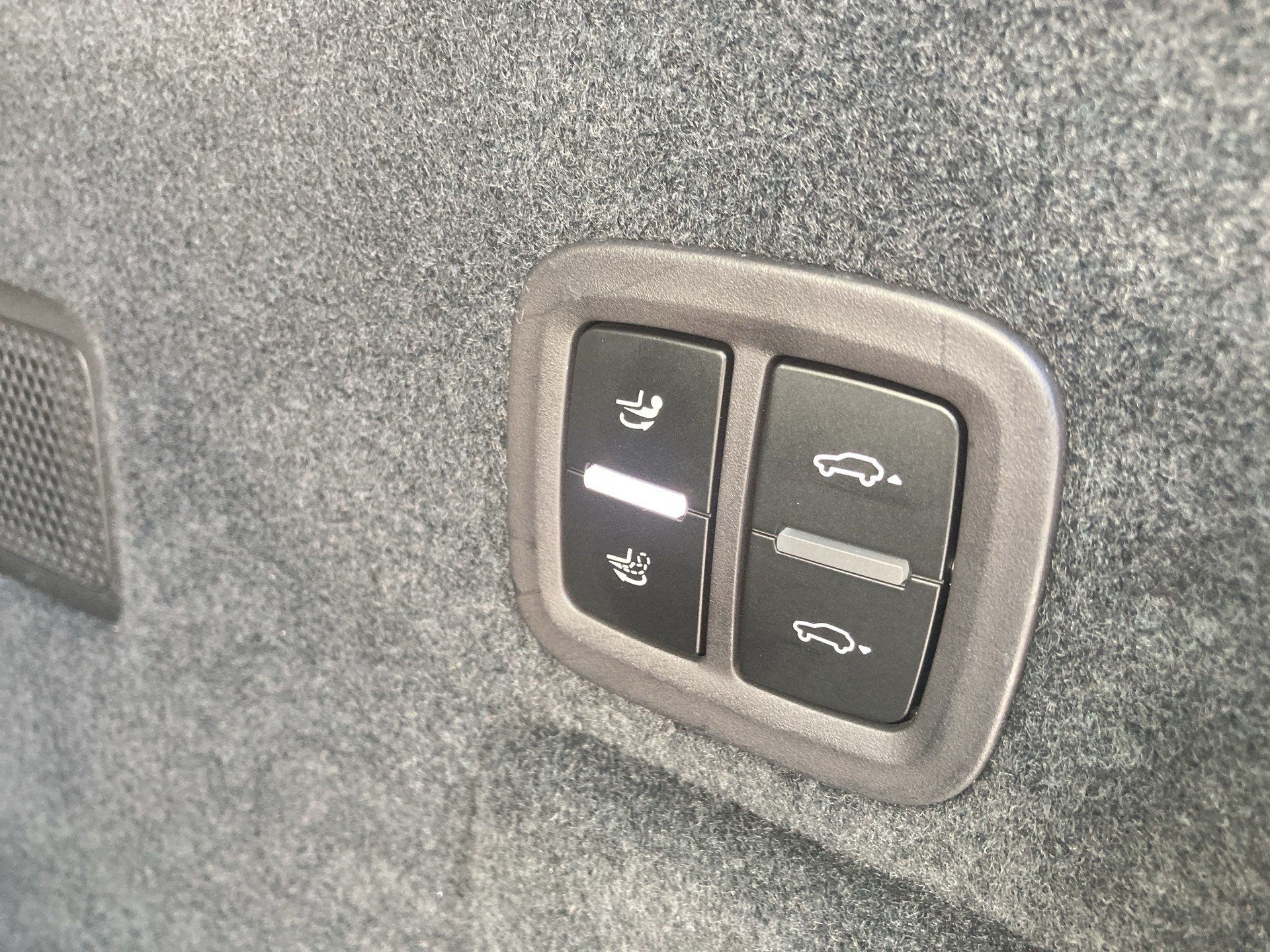 PORSCHE Cayenne E-Hybrid 3.0 V6 E-Hybrid-image-25