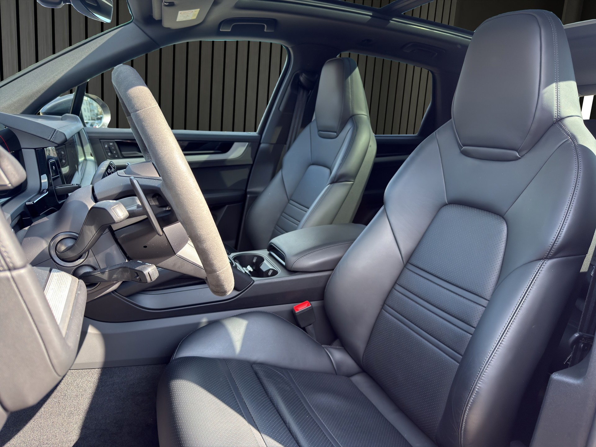 PORSCHE Cayenne E-Hybrid 3.0 V6 E-Hybrid-image-10