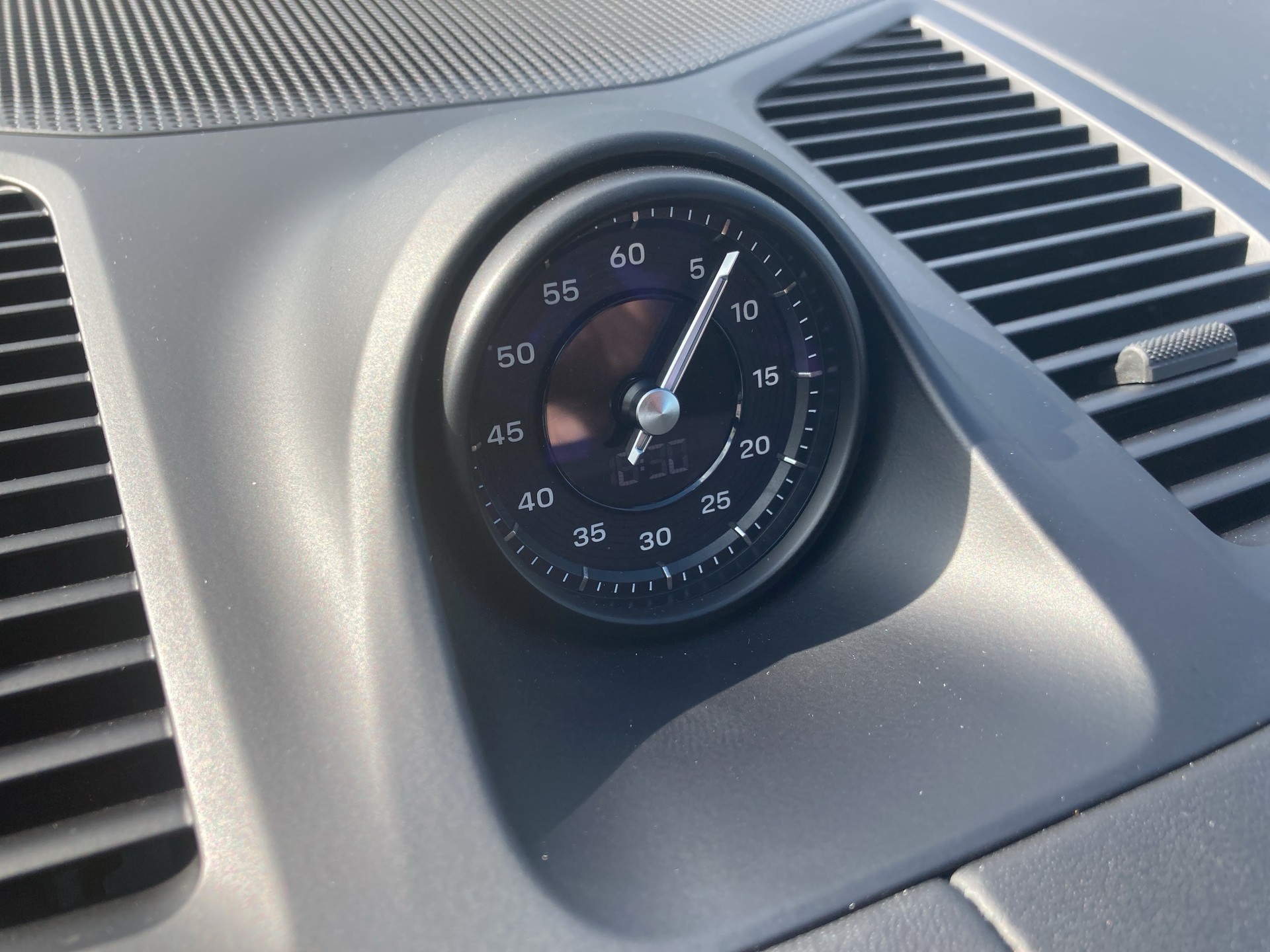 PORSCHE Cayenne E-Hybrid 3.0 V6 E-Hybrid-image-26