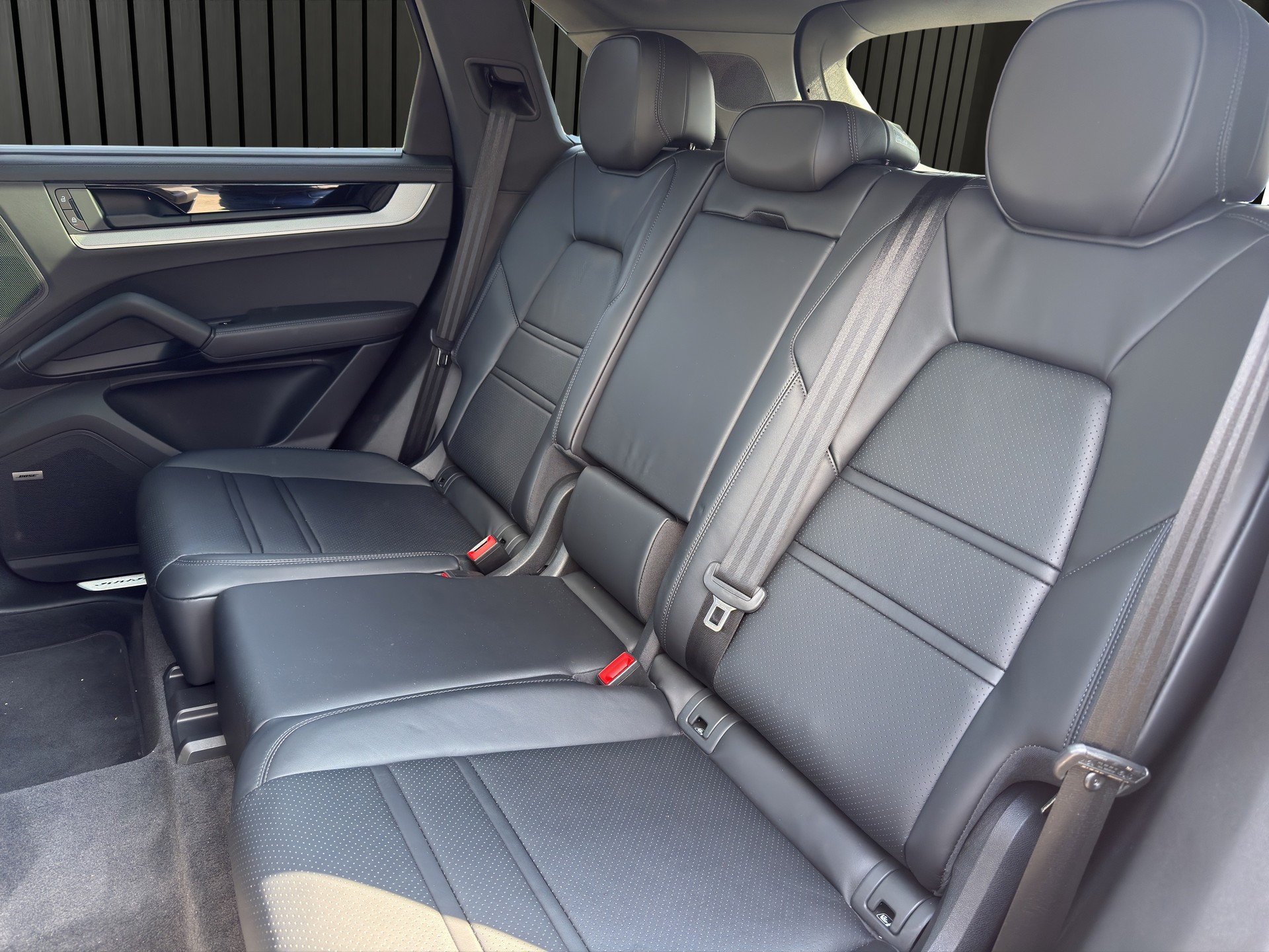 PORSCHE Cayenne E-Hybrid 3.0 V6 E-Hybrid-image-13