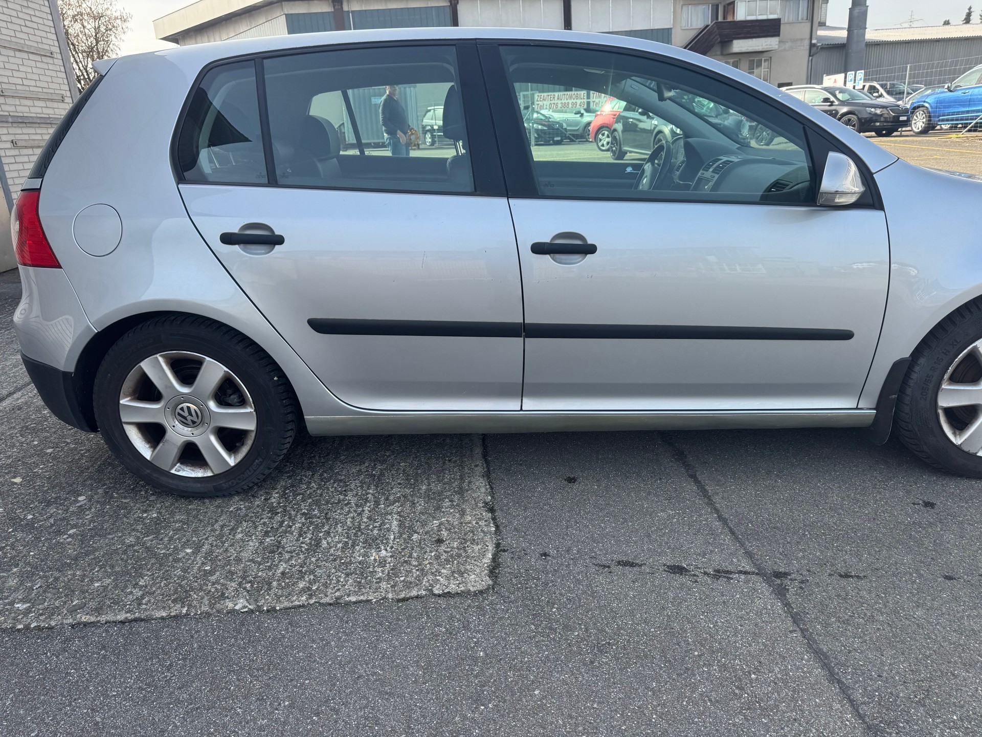 VW Golf 2.0 TDI Sportline-image-7