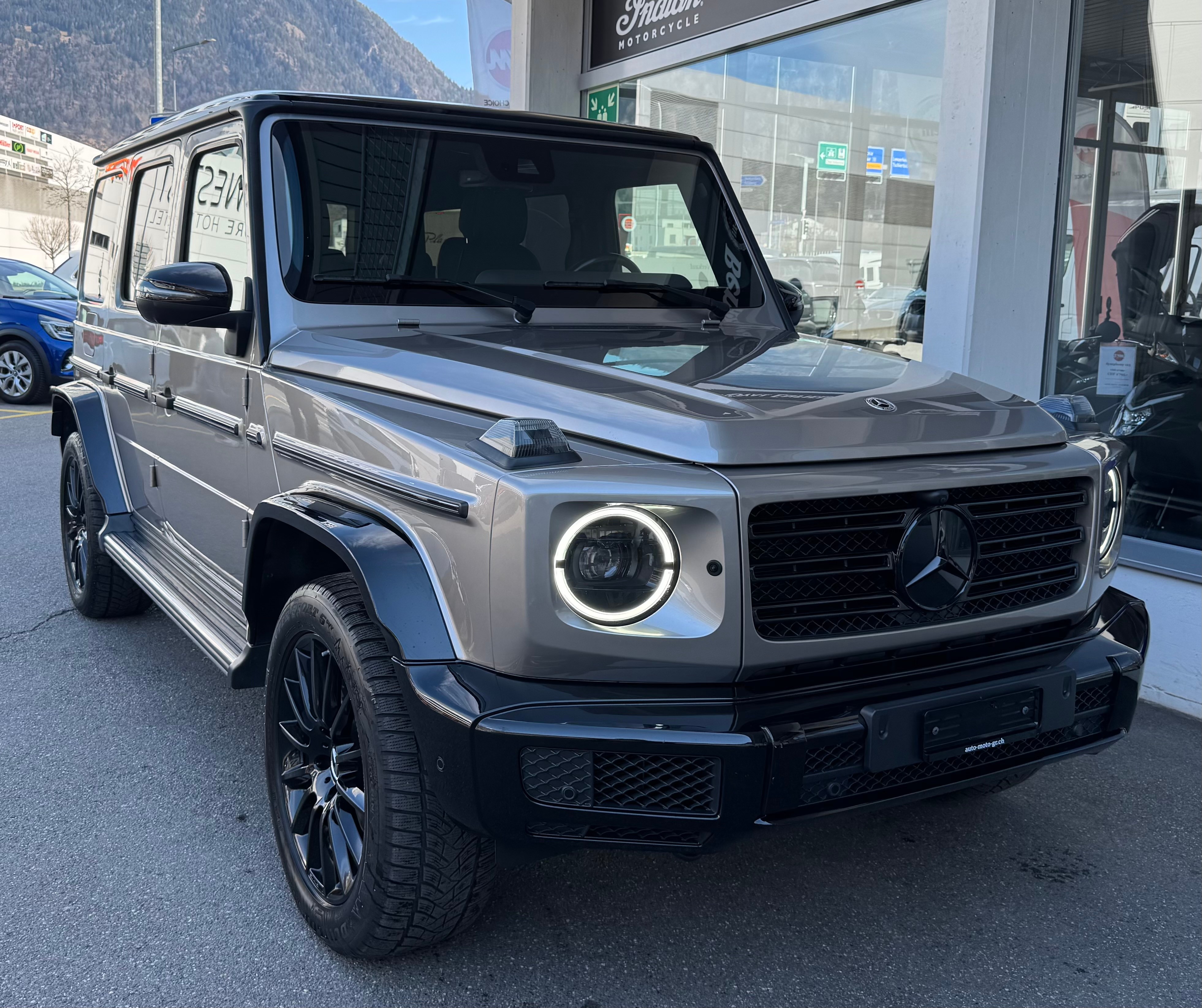 Car photo