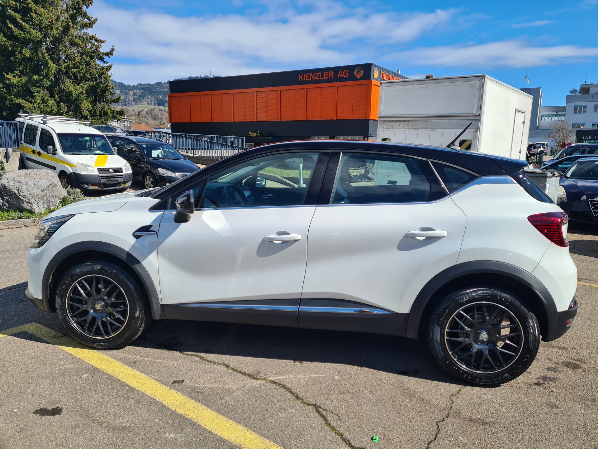 RENAULT Captur 1.3 TCe EDC Intens EDC-image-5