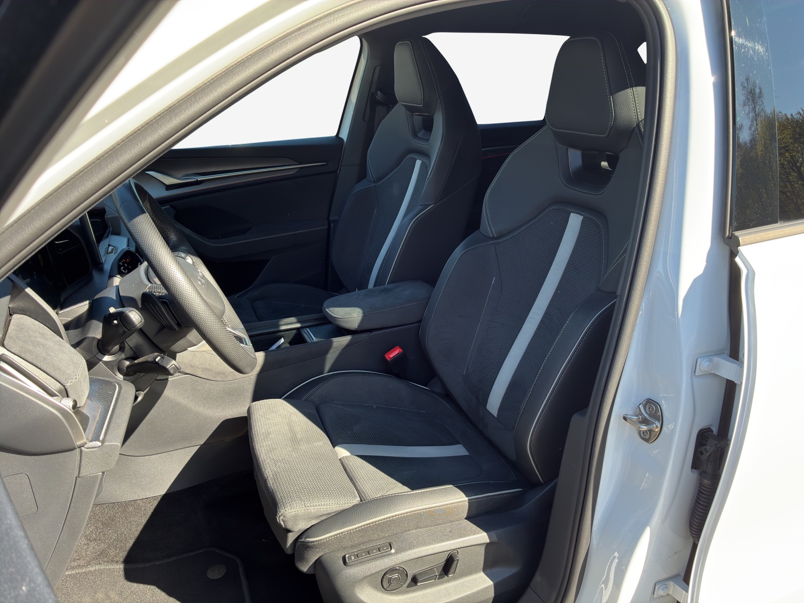 SKODA Kodiaq 1.5 TSI PHEV Sportline-image-7