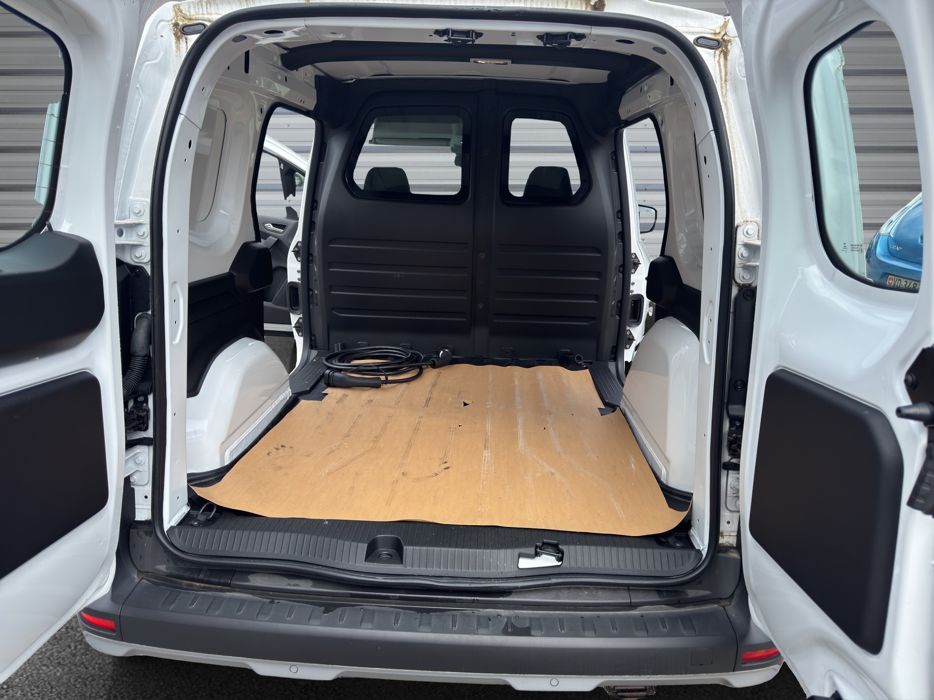 NISSAN Townstar EV45 kWh 22kW L1 Tekna-image-18