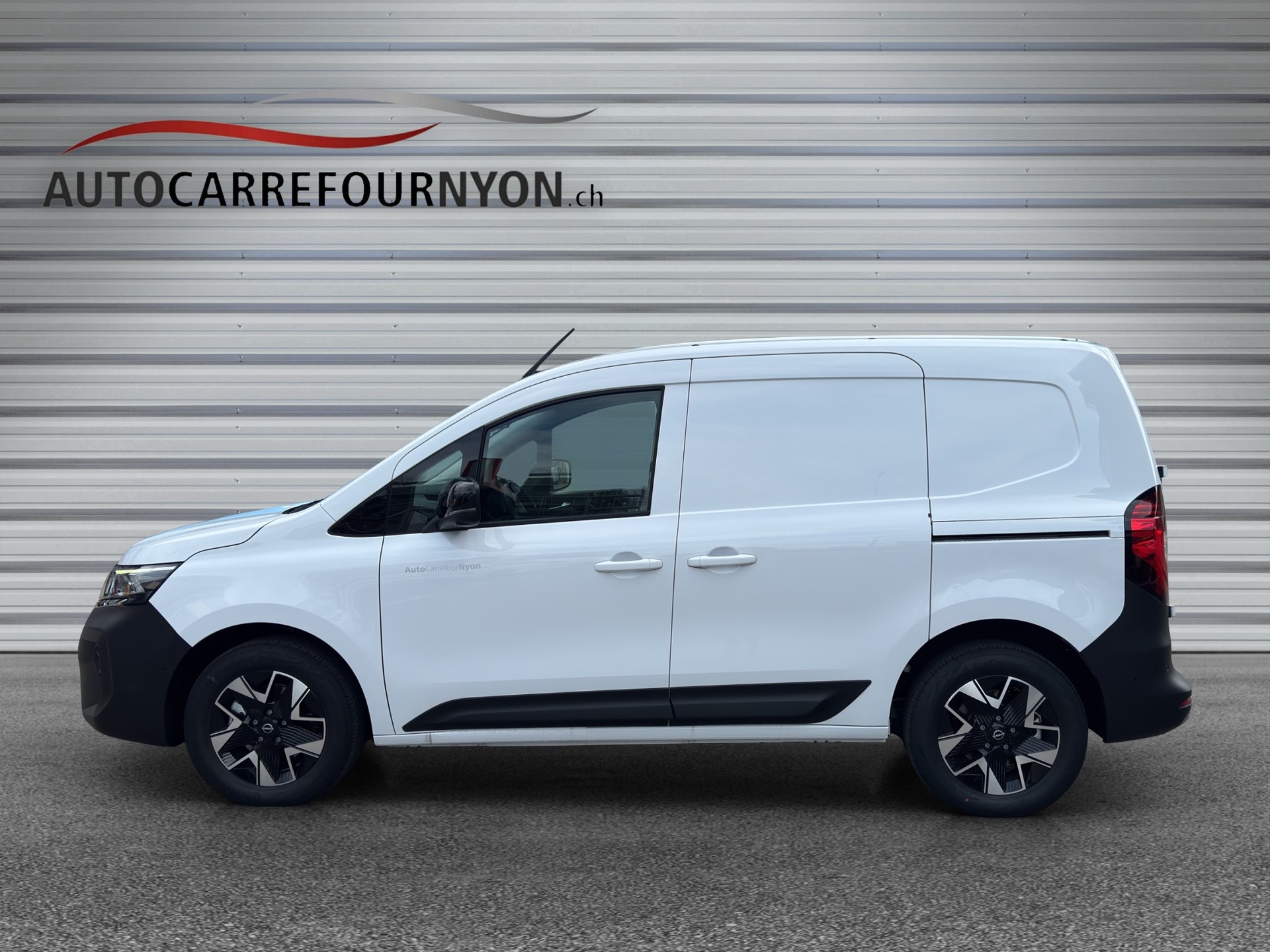 NISSAN Townstar EV45 kWh 22kW L1 Tekna-image-2