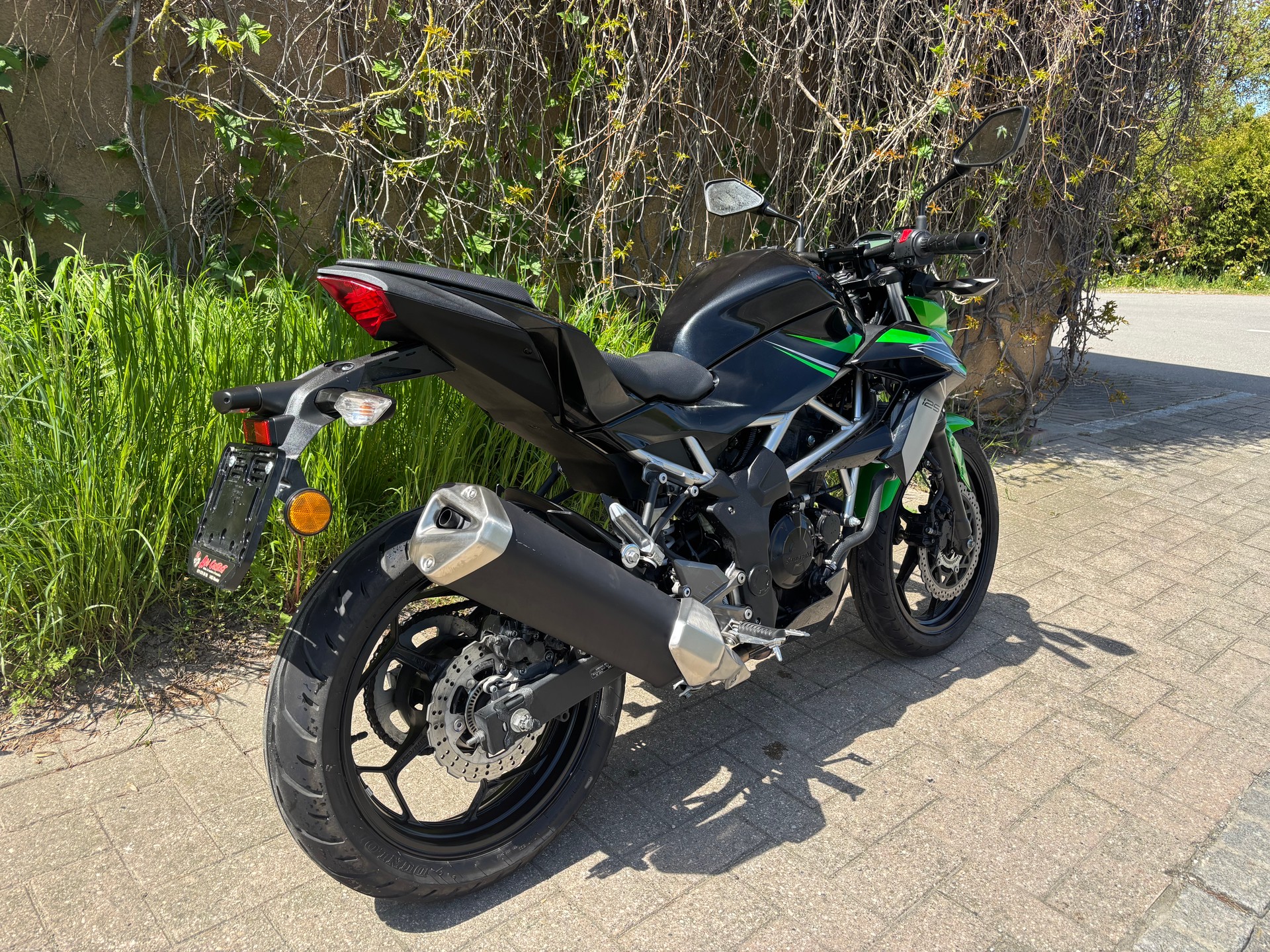 KAWASAKI Z 125-image-10