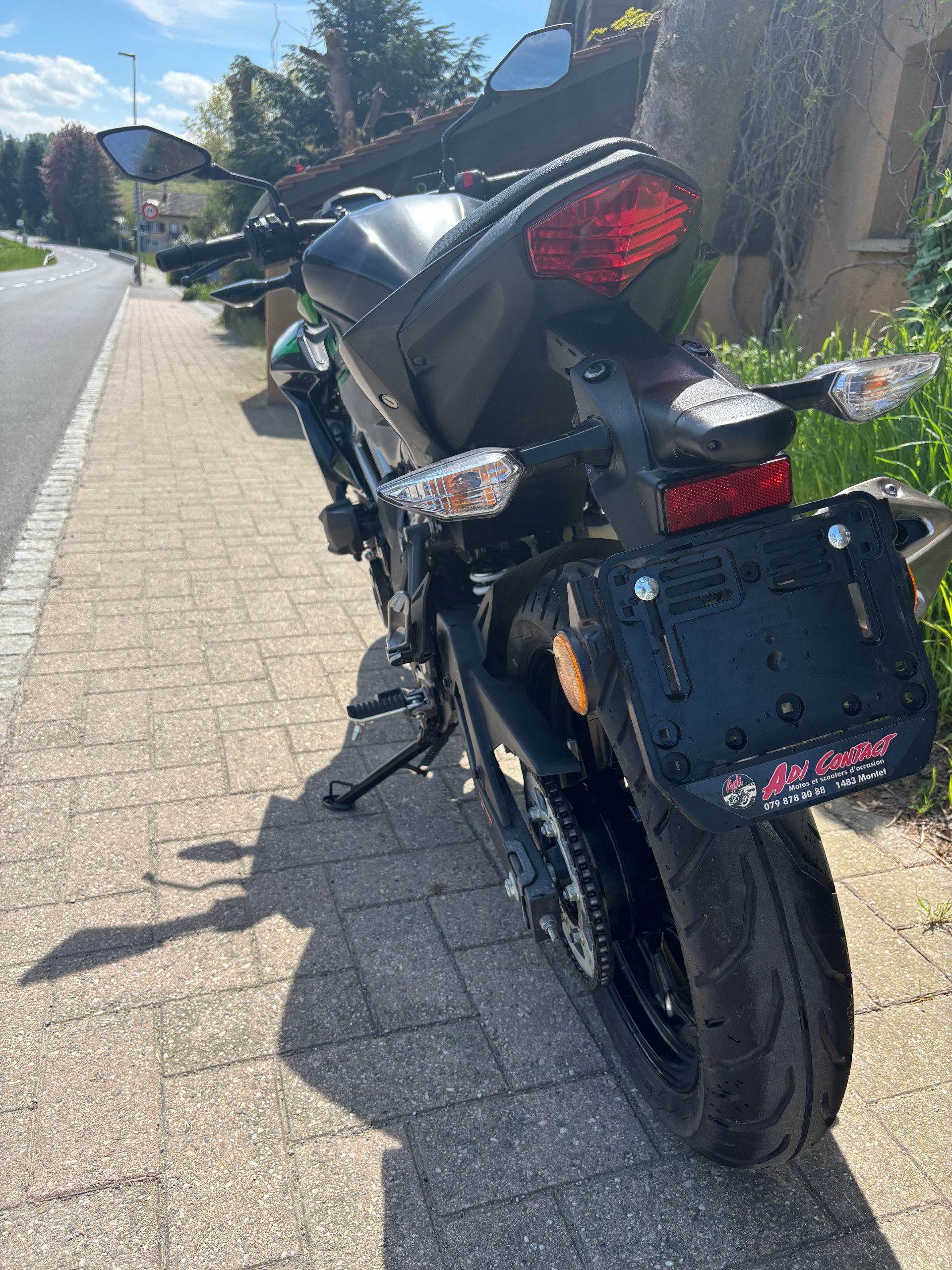 KAWASAKI Z 125-image-8