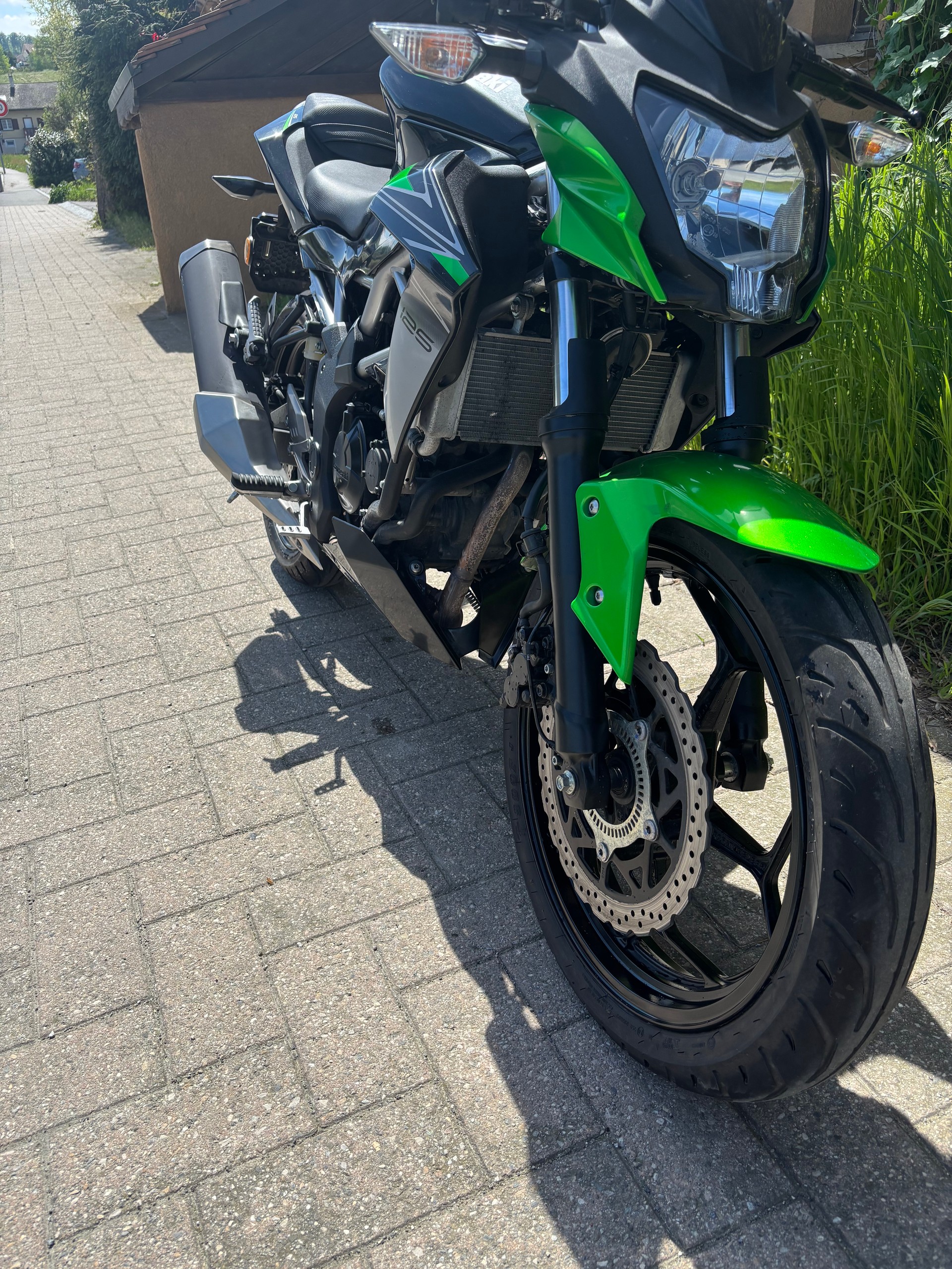 KAWASAKI Z 125-image-3
