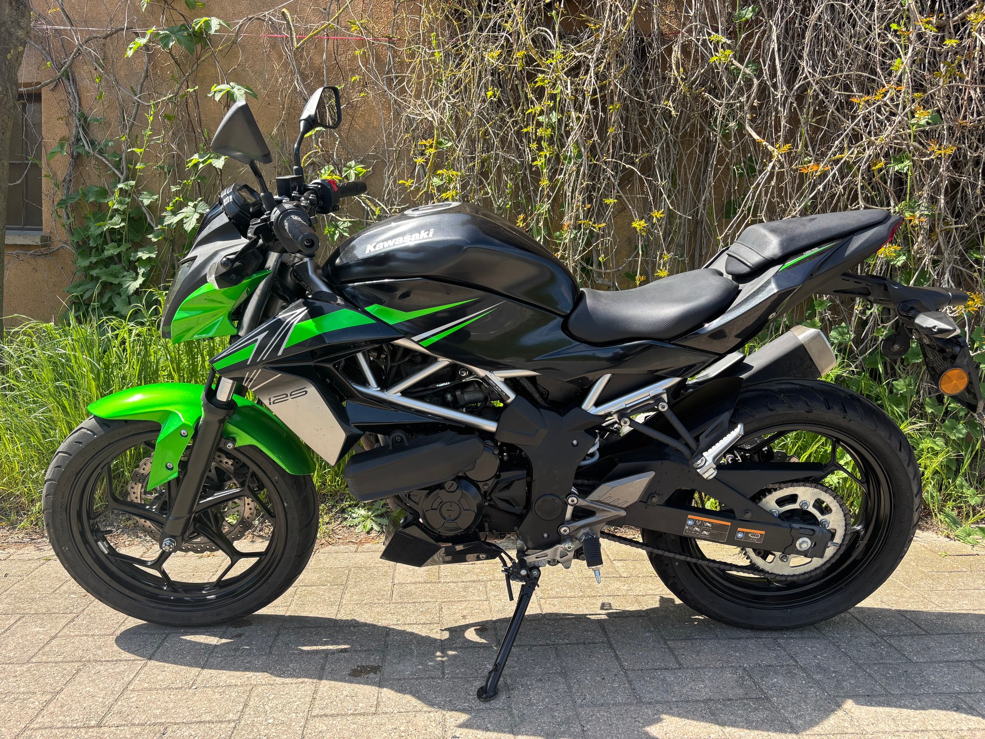 KAWASAKI Z 125-image-6