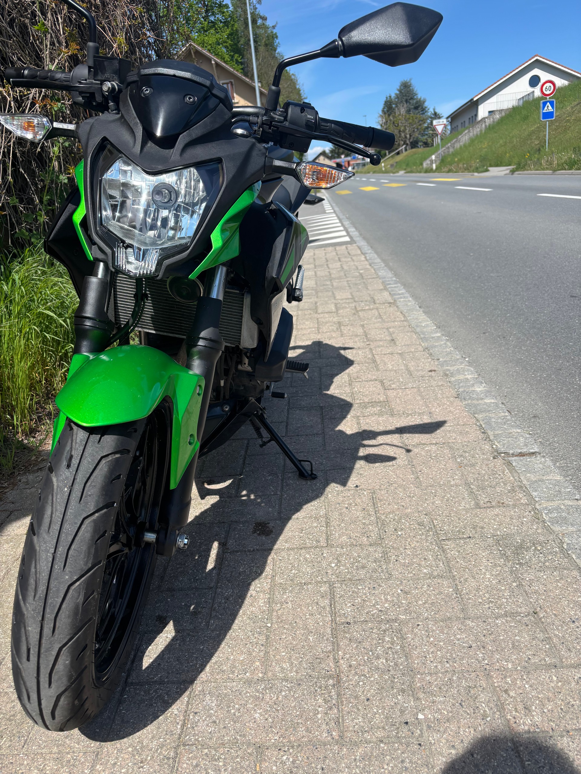 KAWASAKI Z 125-image-4