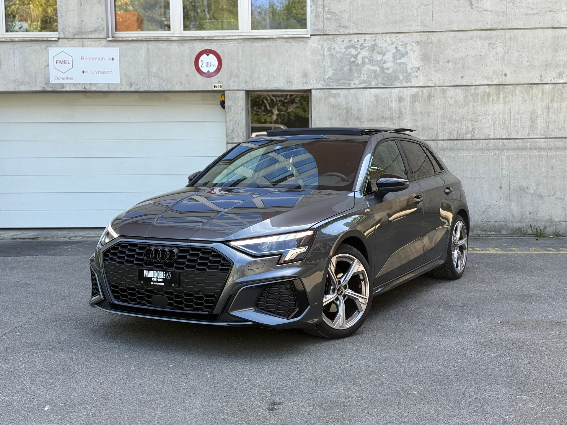 AUDI A3 Sportback 35 TFSI S line S-tronic-image-0
