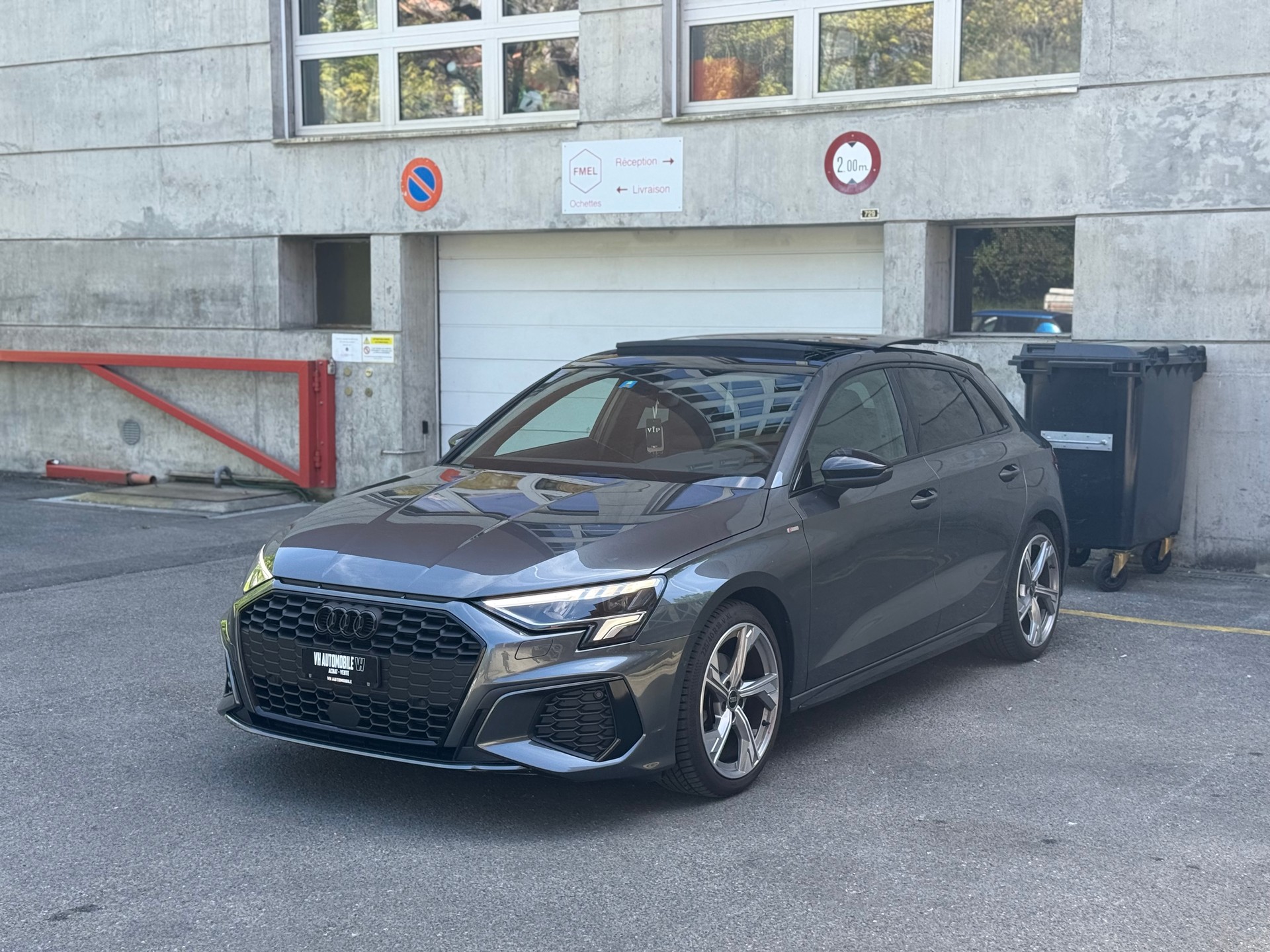 AUDI A3 Sportback 35 TFSI S line S-tronic-image-1