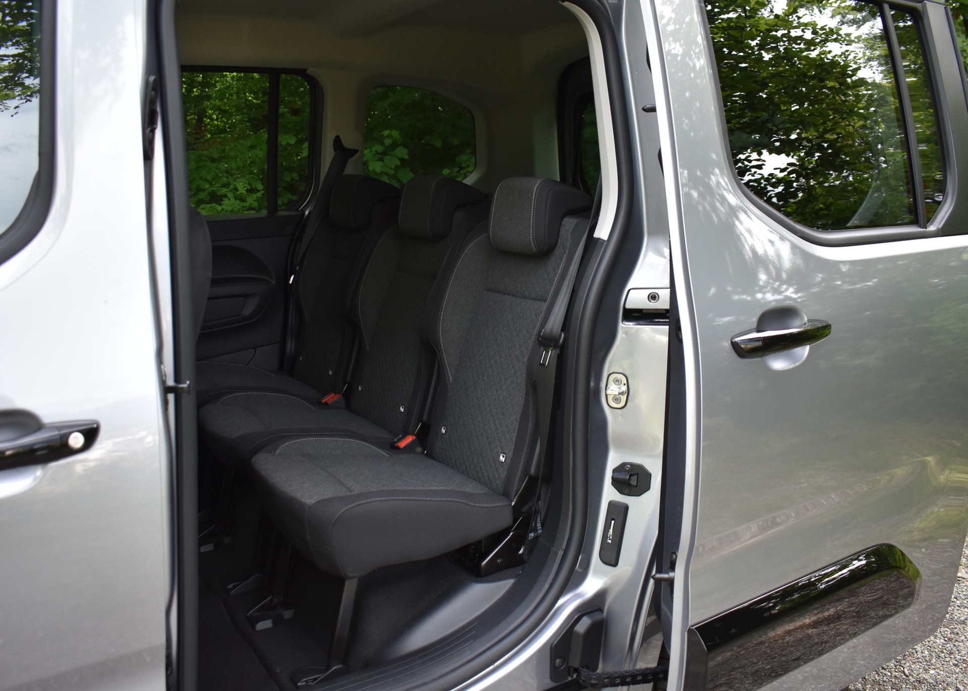 OPEL Combo 1.5 GS Automat-image-8