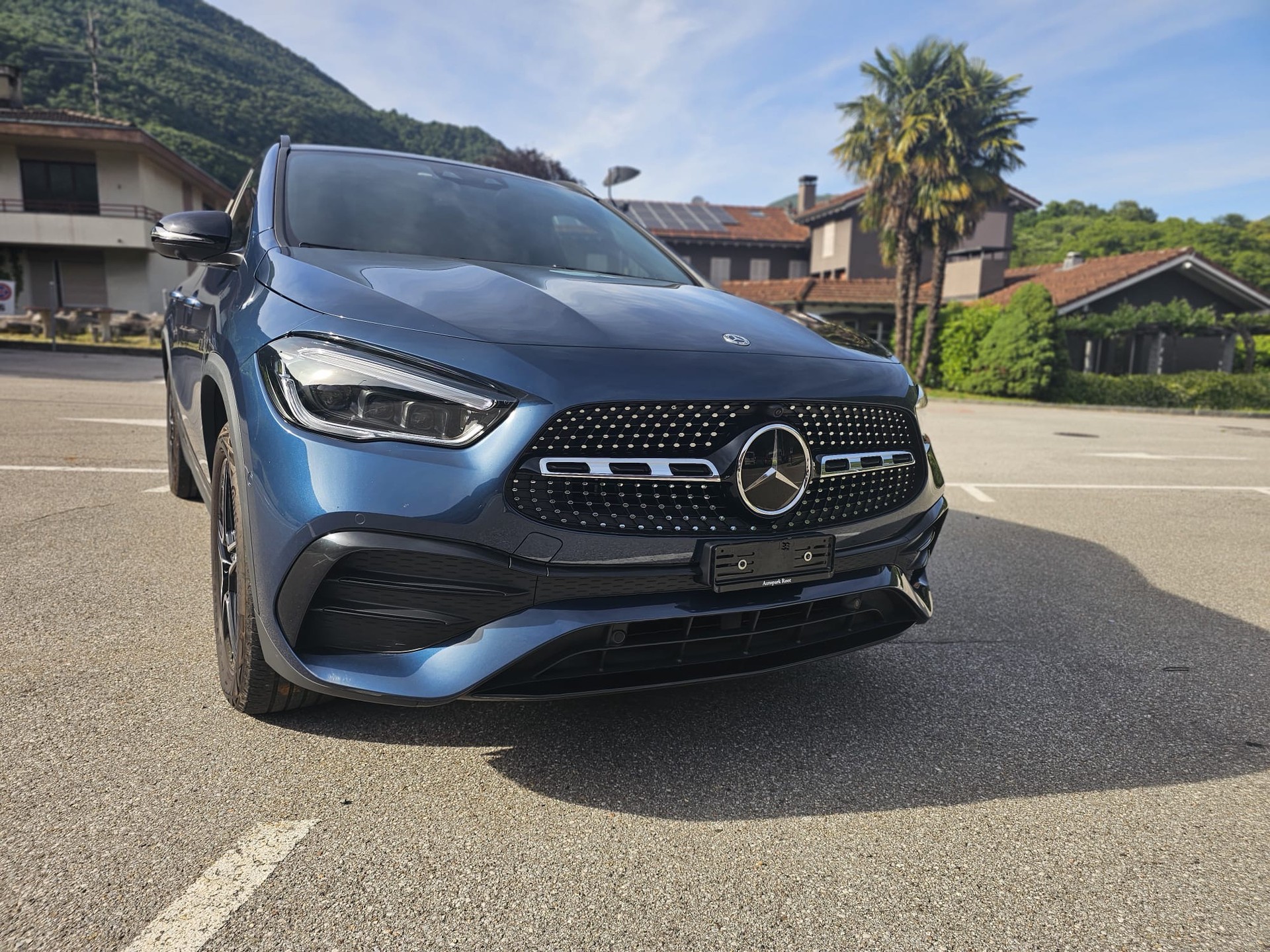 MERCEDES-BENZ GLA 250 e 8G-DCT-image-4