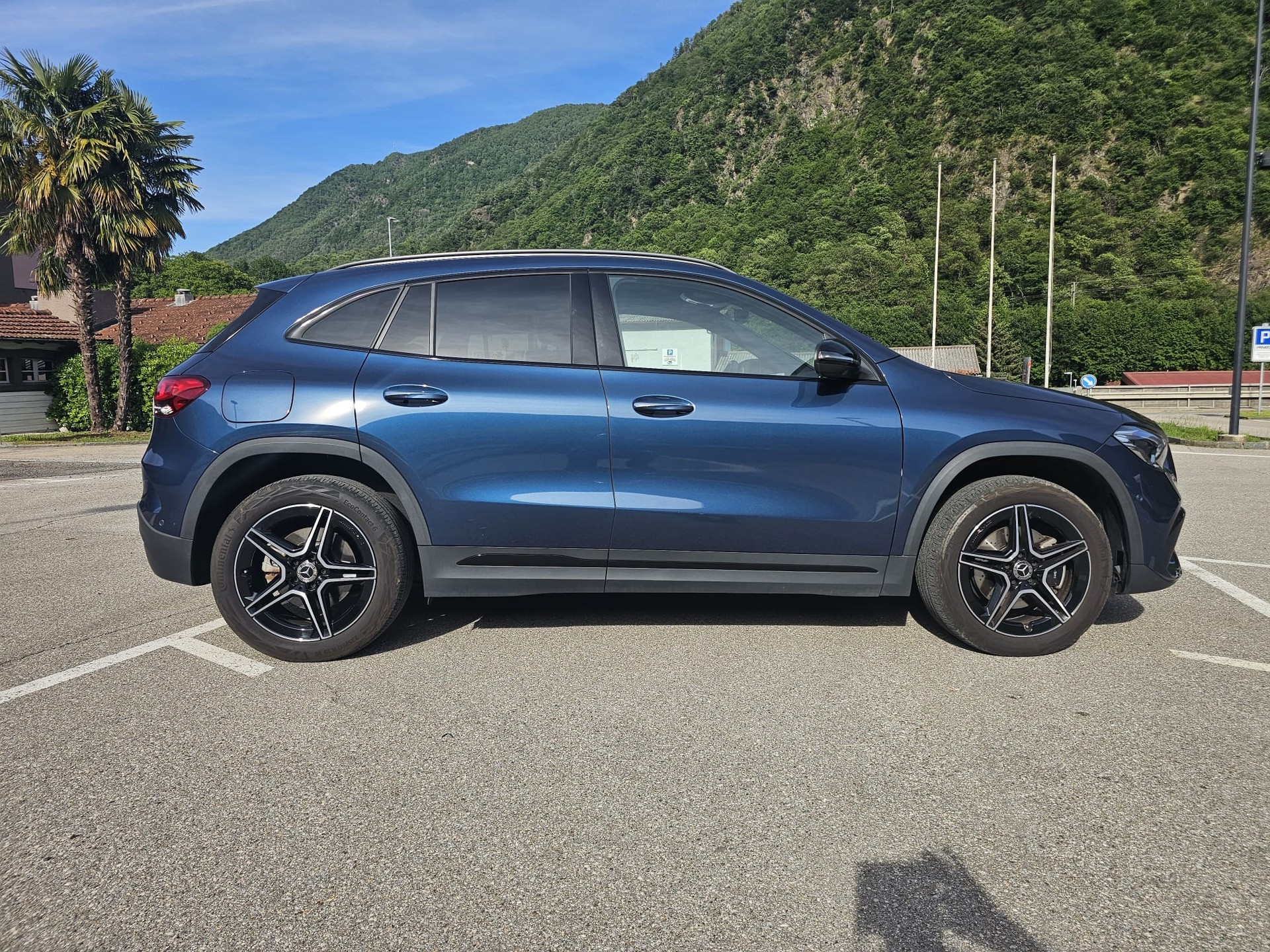 MERCEDES-BENZ GLA 250 e 8G-DCT-image-1