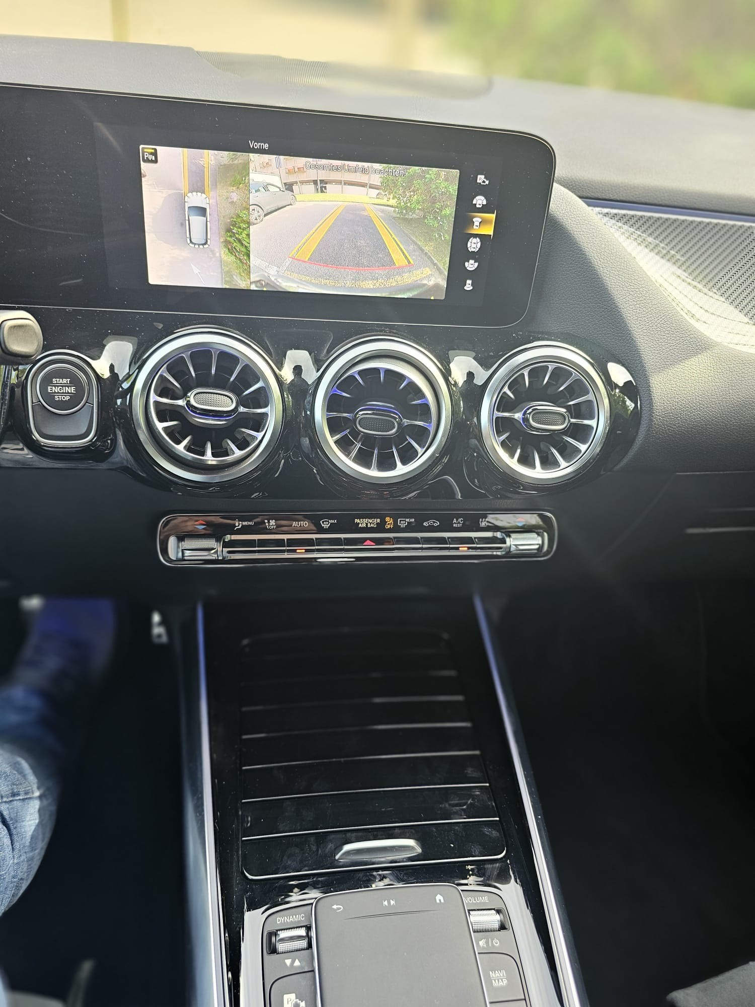MERCEDES-BENZ GLA 250 e 8G-DCT-image-13