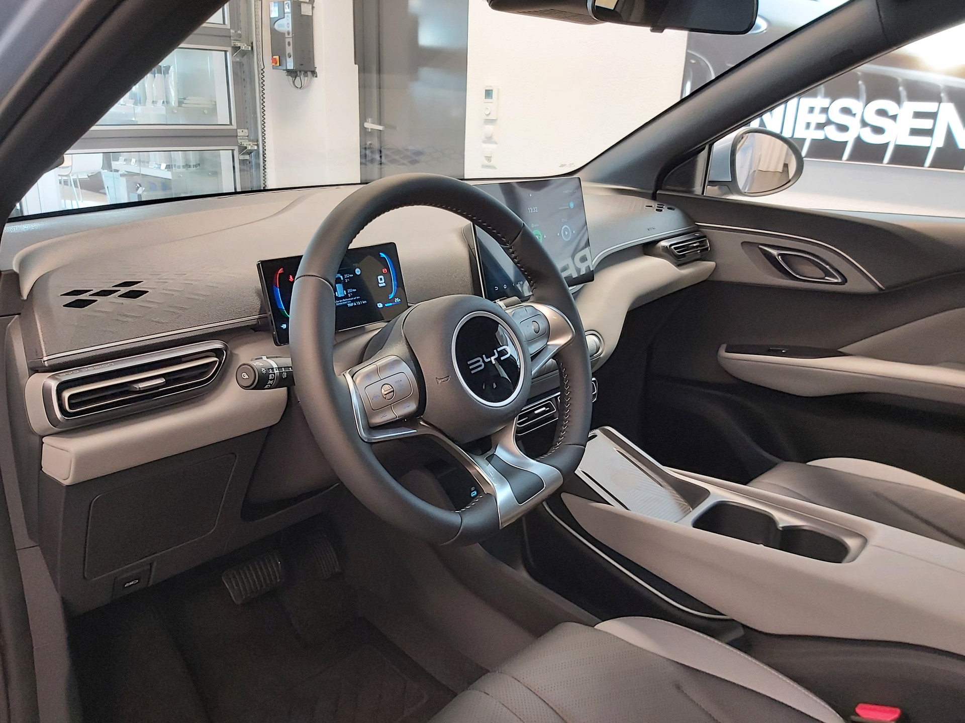 BYD Dolphin Surf Comfort-image-9