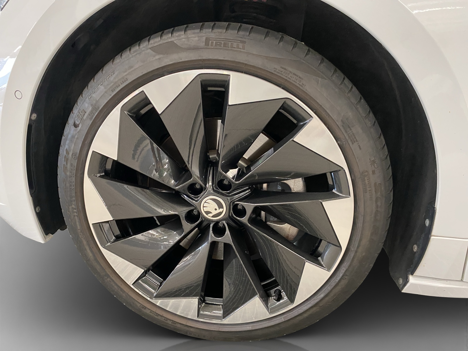 SKODA Enyaq iV 80 SportLine Ultra-image-15