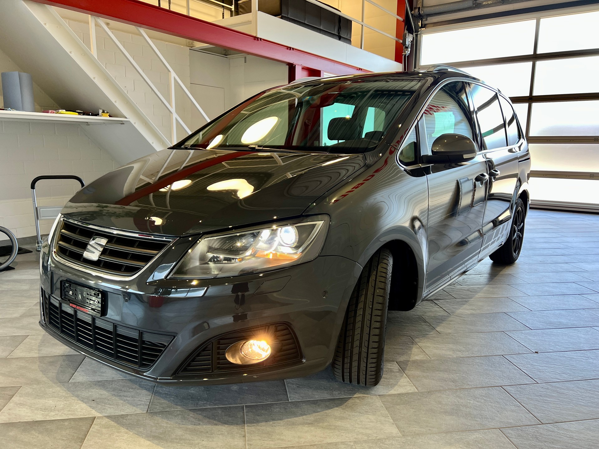SEAT Alhambra 2.0 TSI FR Line DSG-image-3