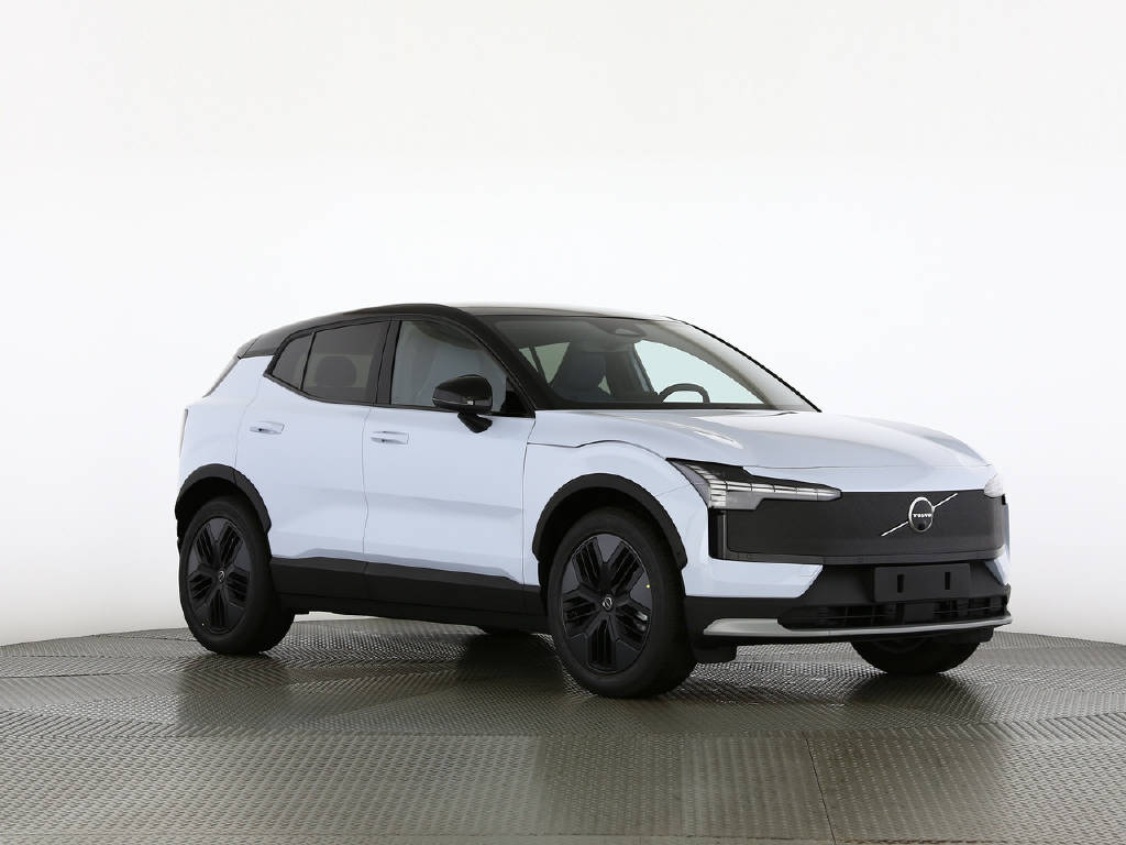 VOLVO EX 30 Cross Country P8 Ultra AWD-image-16