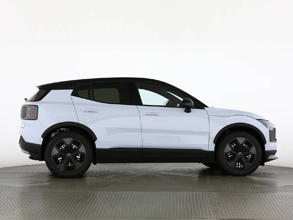 VOLVO EX 30 Cross Country P8 Ultra AWD-image-12