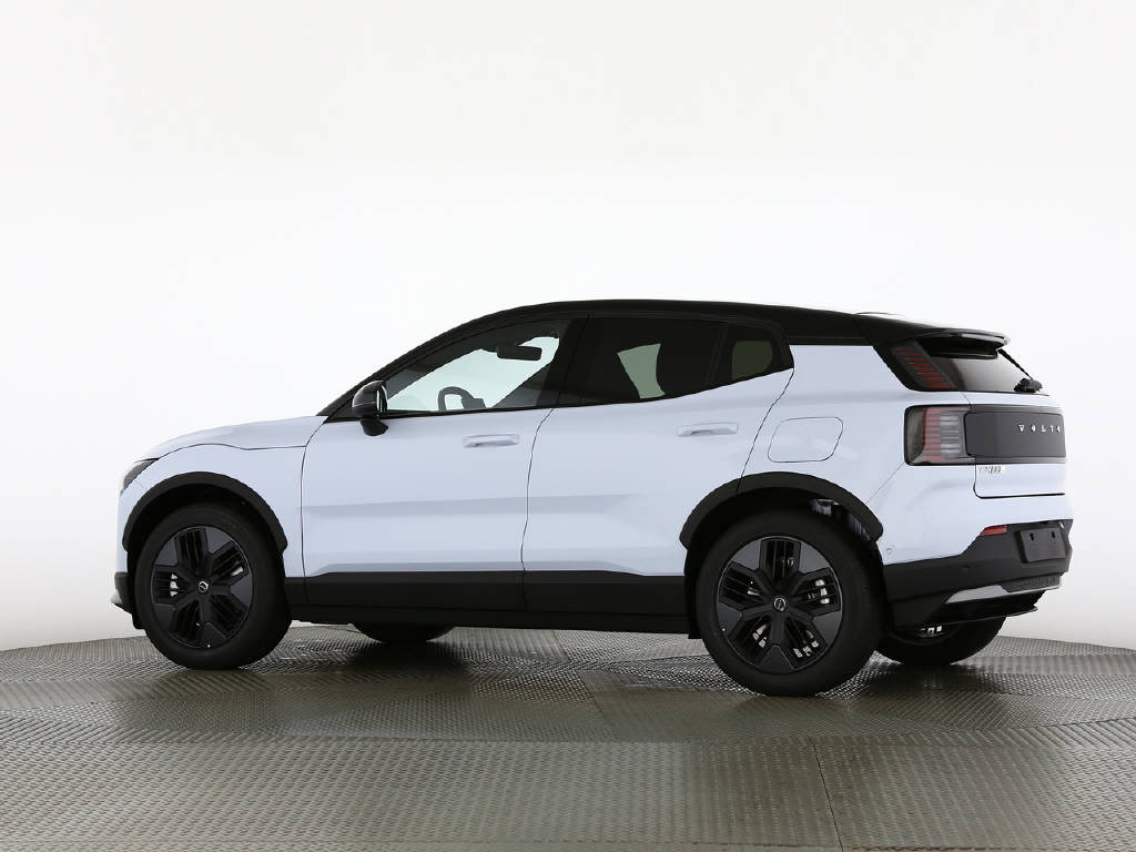 VOLVO EX 30 Cross Country P8 Ultra AWD-image-28