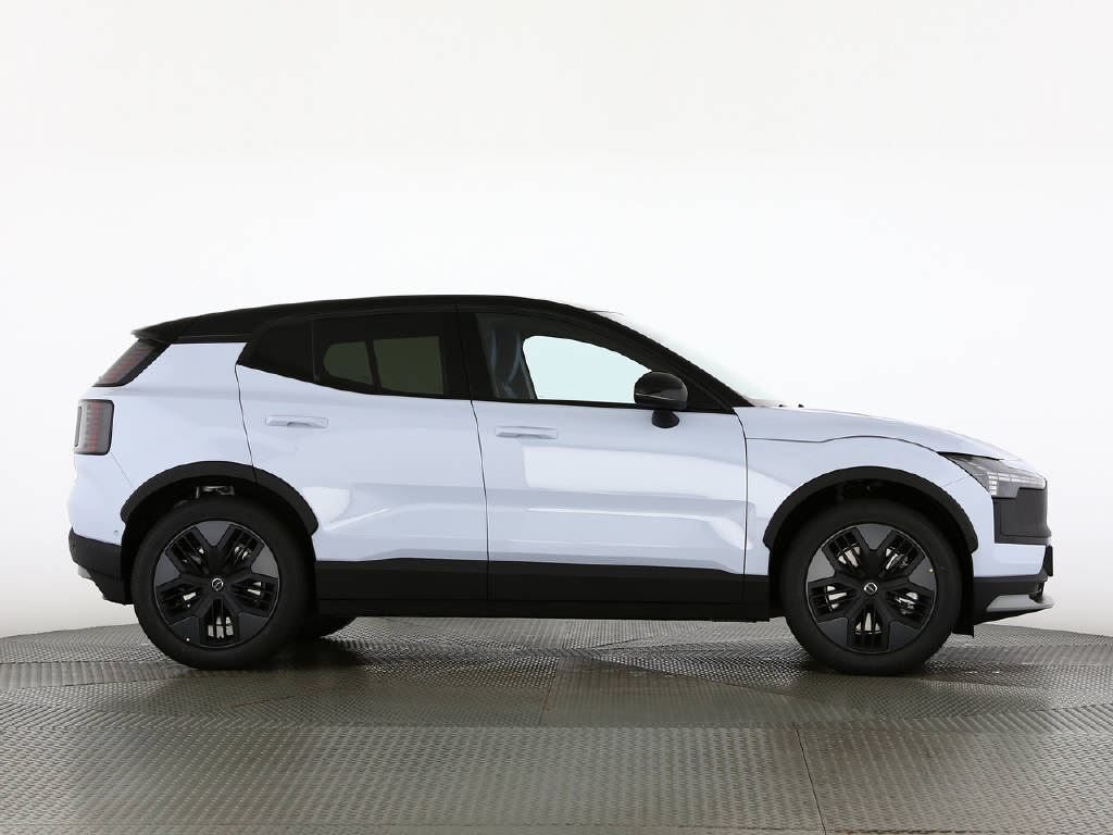VOLVO EX 30 Cross Country P8 Ultra AWD-image-13