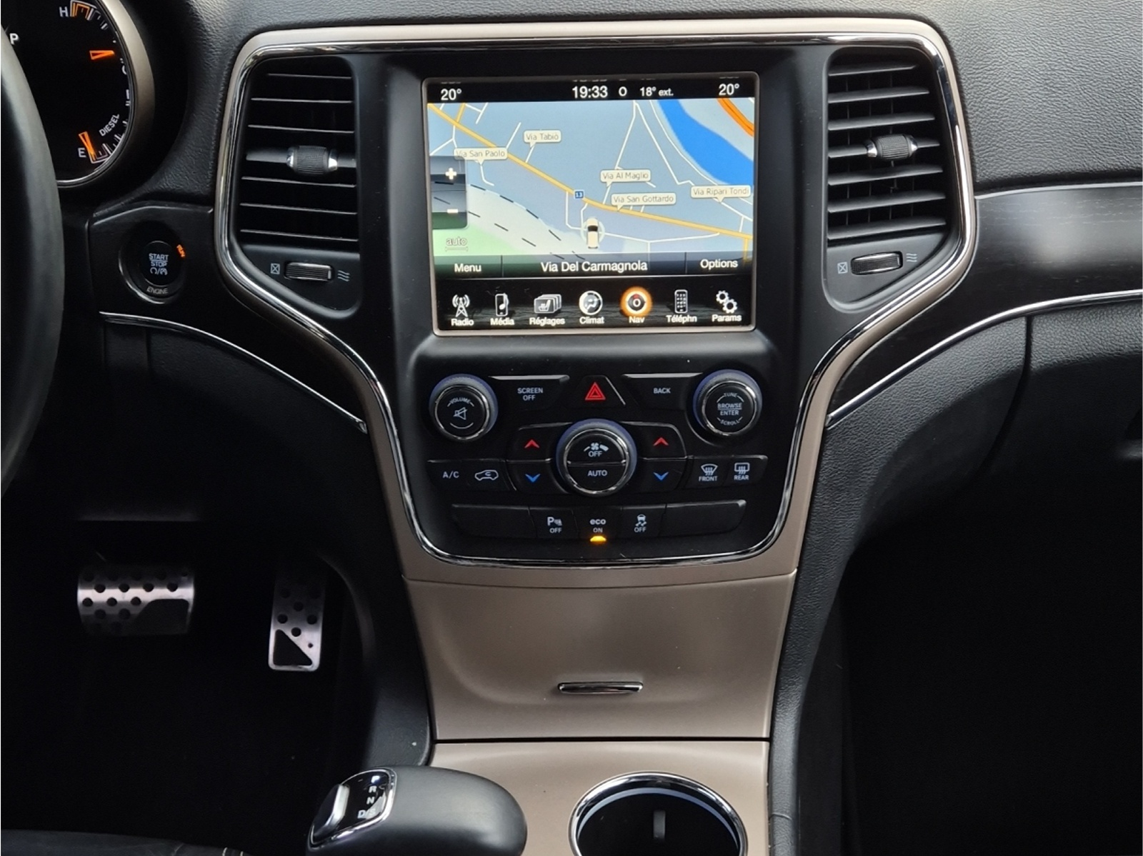 JEEP Grand Cherokee 3.0 CRD Limited Automatic-image-12