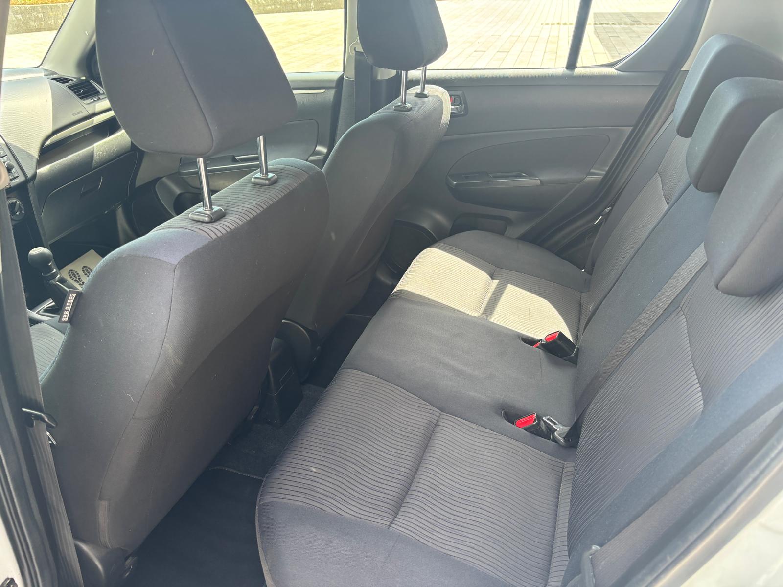 SUZUKI Swift 1.2i 16V GL Top 4x4-image-11