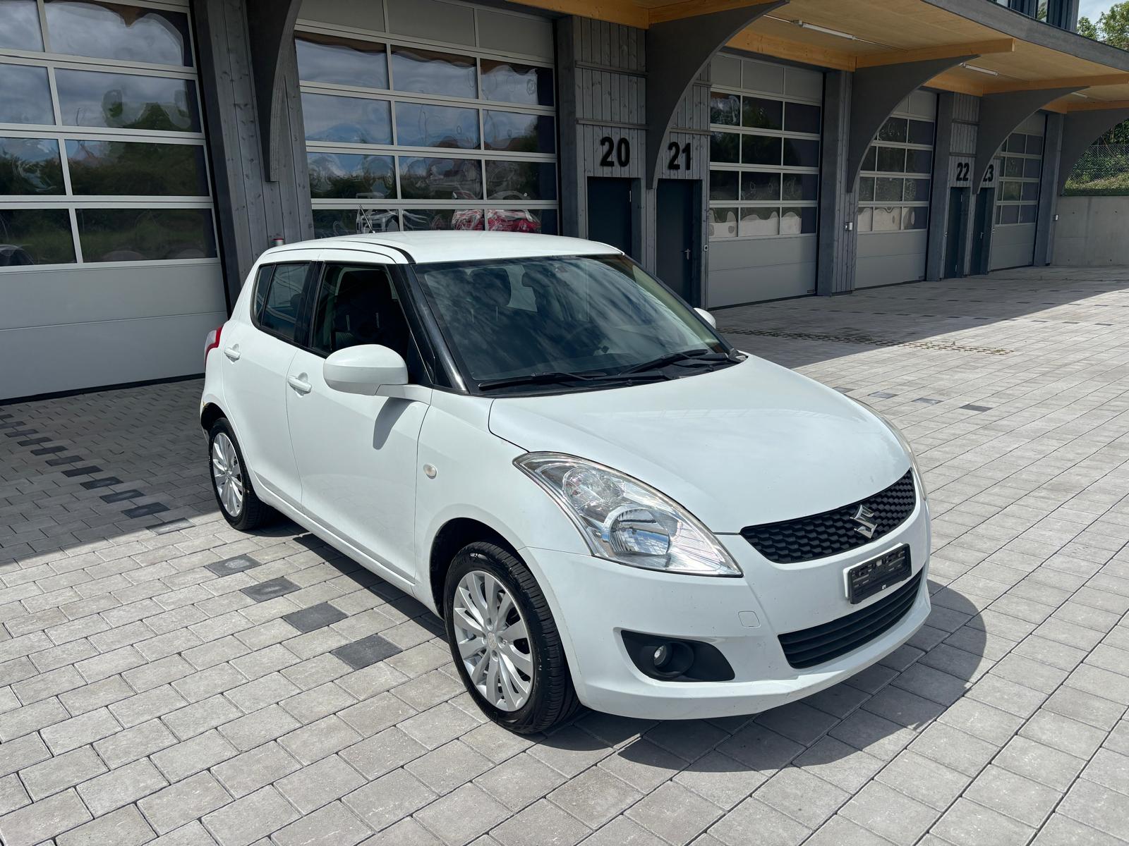 SUZUKI Swift 1.2i 16V GL Top 4x4-image-3